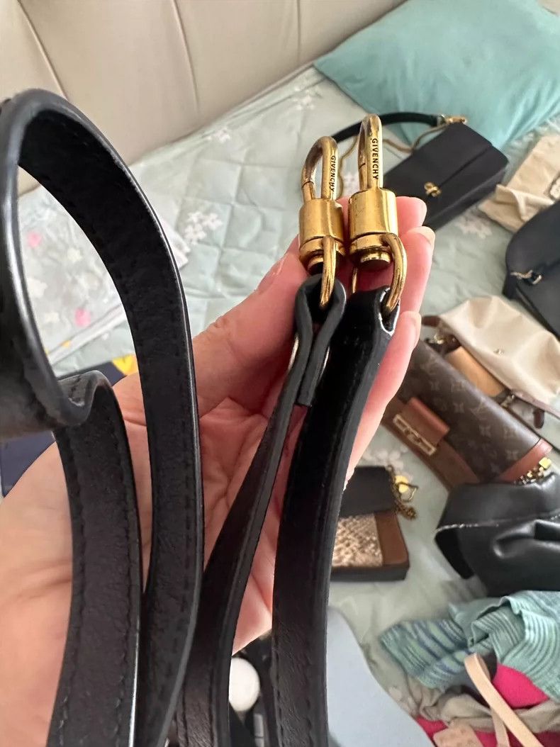 Givenchy Givenchy Small GV3 Chain Bag, Classic Black with Snake Pri Size ONE SIZE - 9 Thumbnail