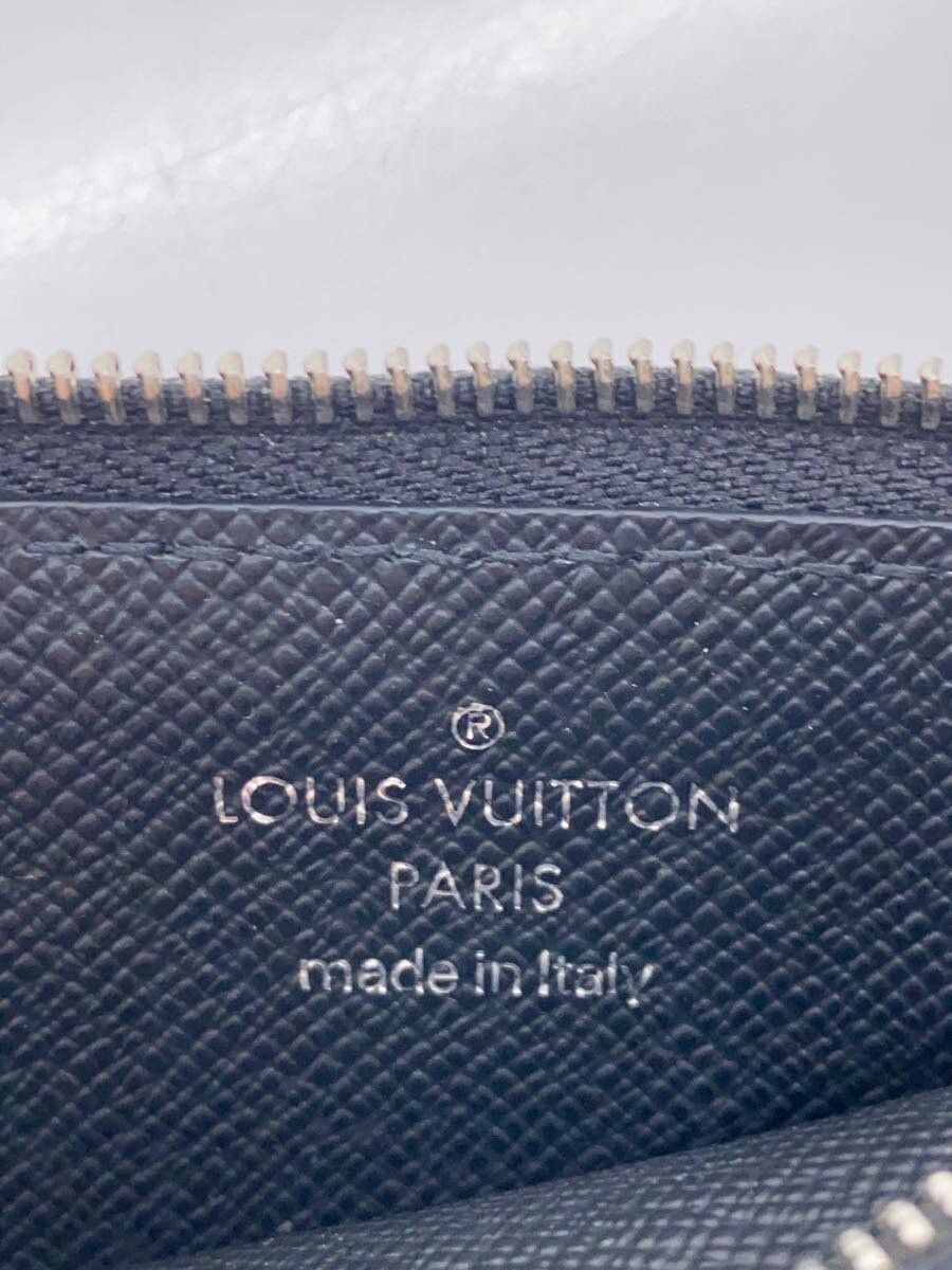 Louis Vuitton Louis Vuitton Taiga Coin Card Holder Cowhide Black Size ONE SIZE - 3 Thumbnail