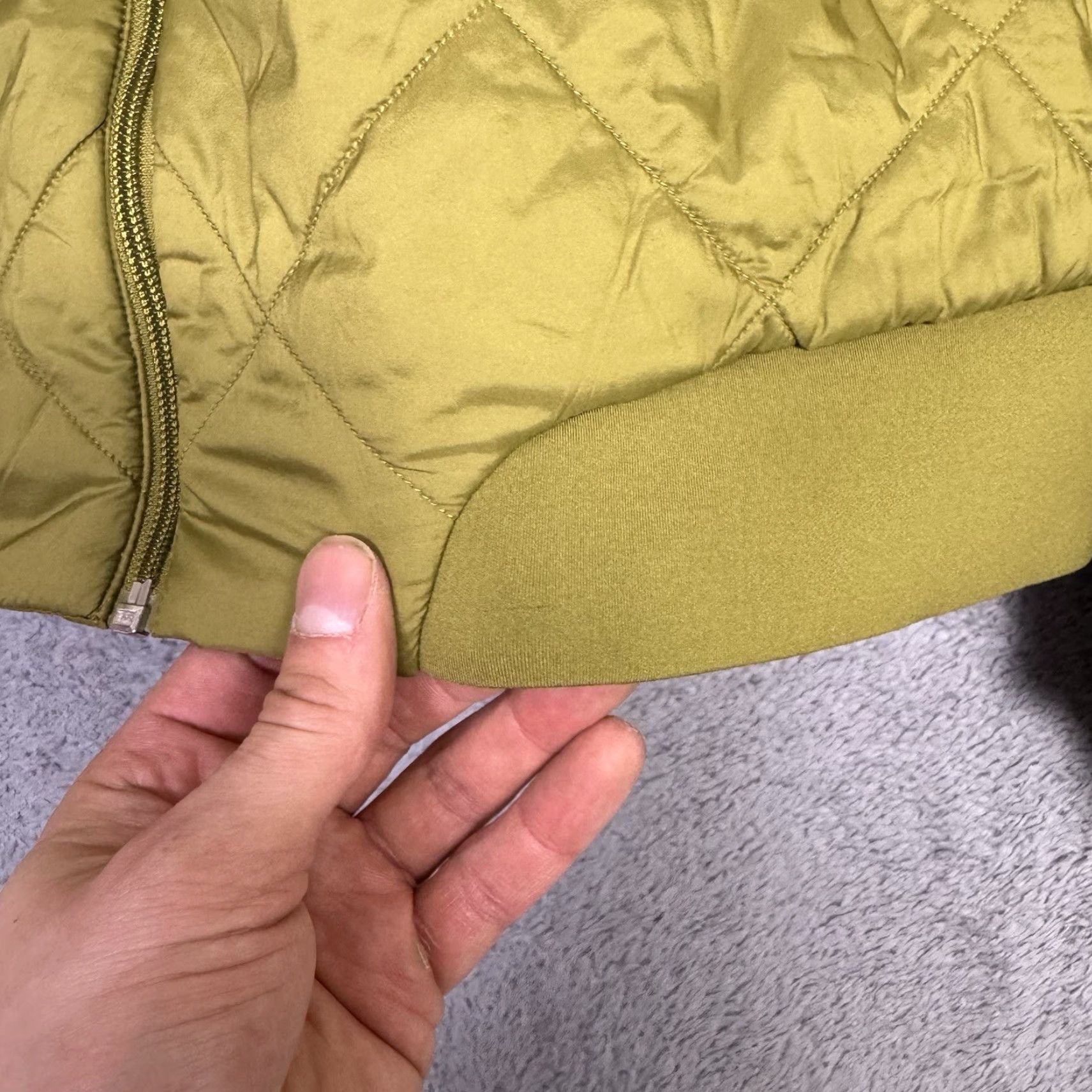 Lululemon Lululemon Bomber Jacket Reversible Puffer Womens 12 Lightweight Glyde Navy Green Size XL / US 12-14 / IT 48-50 - 4 Thumbnail