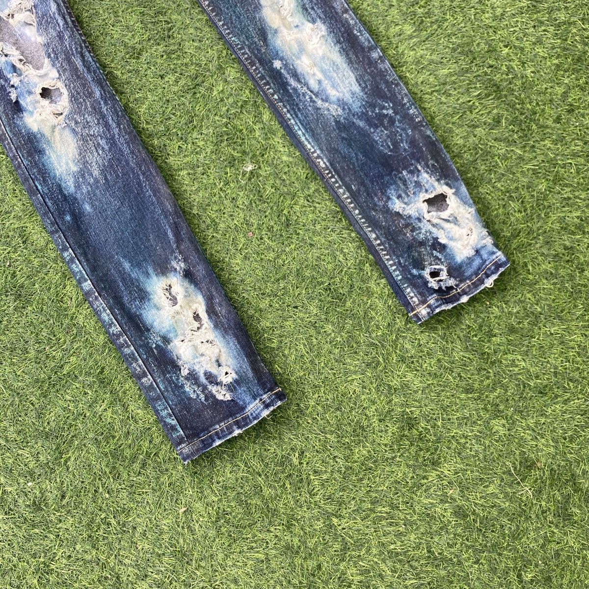 If Six Was Nine LE GRANDE BLEU (L.G.B) RIPPED JEANS Size US 32 / EU 48 - 5 Thumbnail