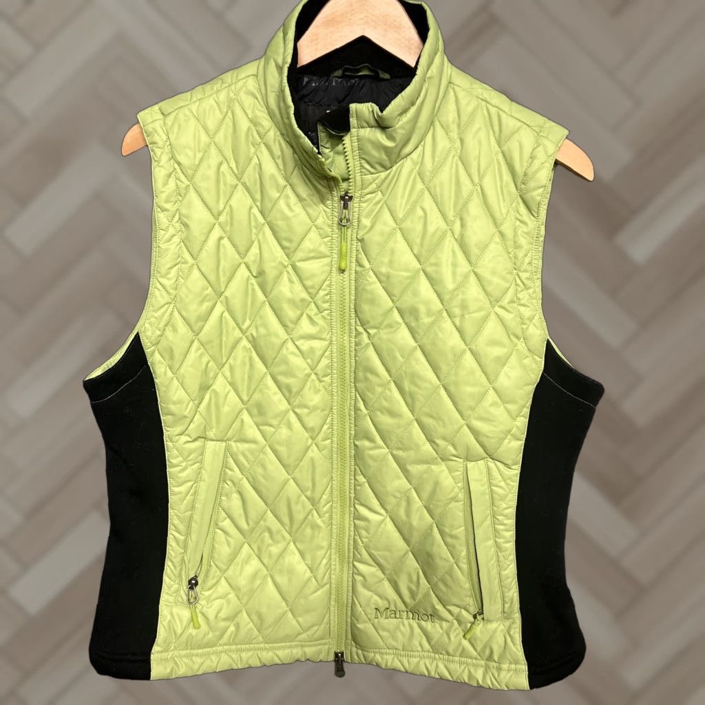Marmot Marmot Womens Puffer Vest Green Nylon Medium Vest Womens M Green Marmot Nylon Vest Size M / US 6-8 / IT 42-44 - 1 Thumbnail