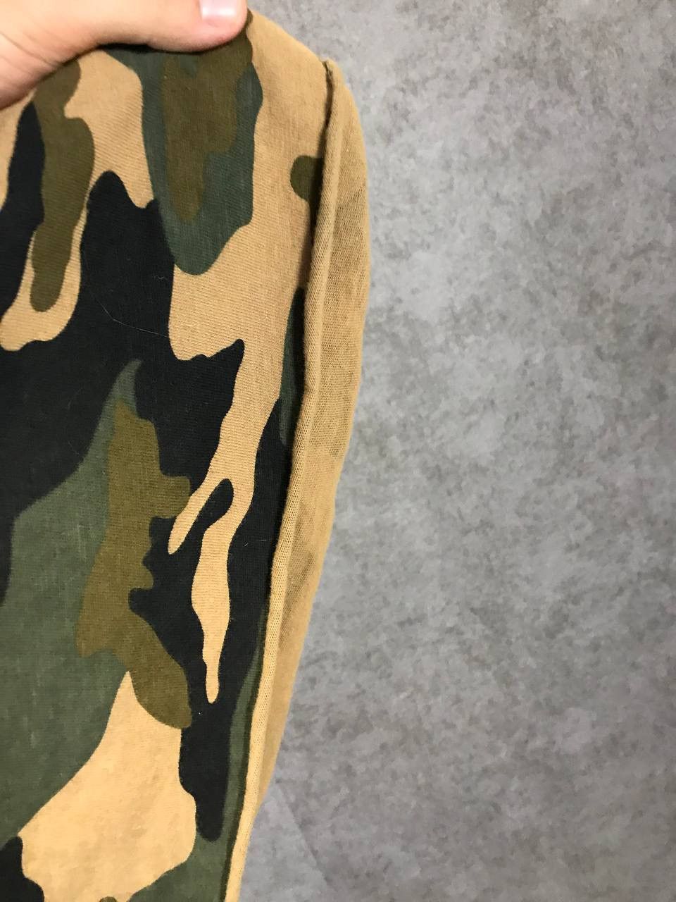 True Religion True Religion Japanese v neck camo tee Size US L / EU 52-54 / 3 - 8 Thumbnail