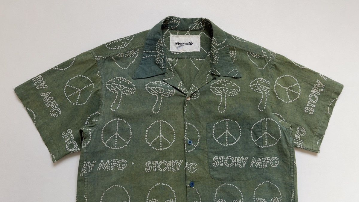 Story Mfg. Sample Alien + Peace Sign Print Shirt Size US M / EU 48-50 / 2 - 3 Thumbnail
