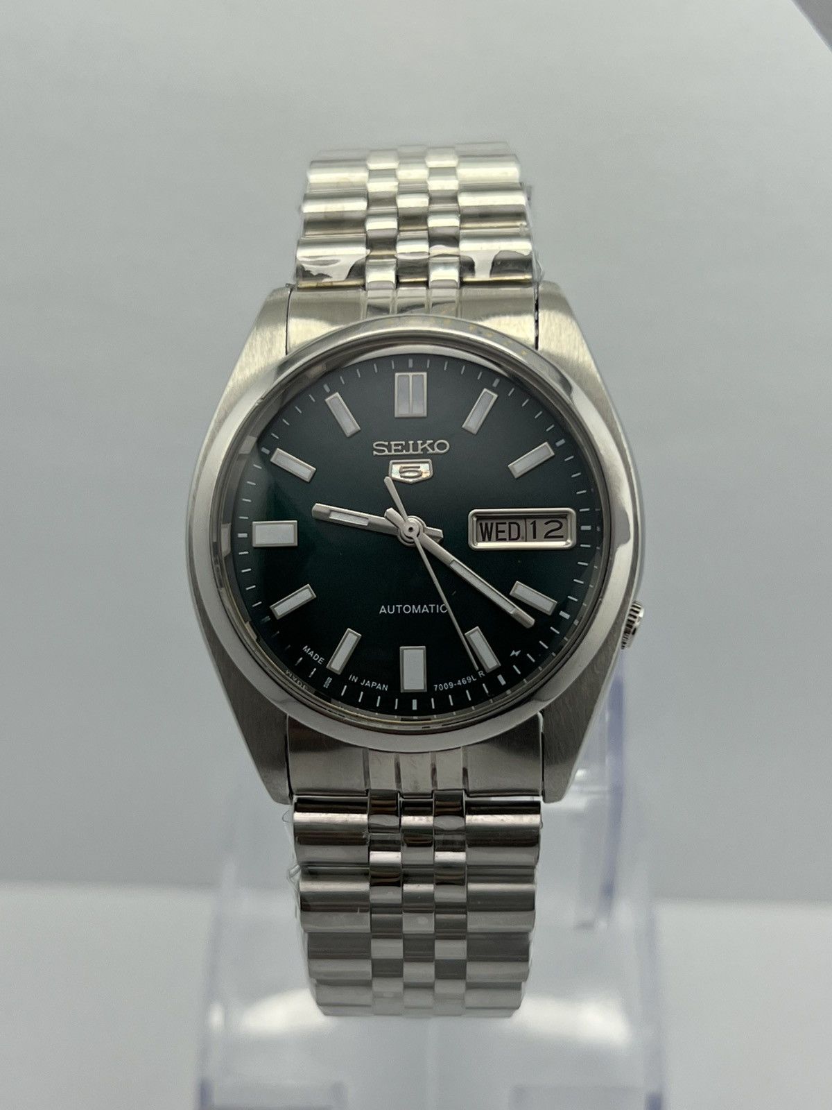 Seiko Seiko 5 Automatic Baton Dial Wrist Watch Day/Date Japan Size 36 - 15 Thumbnail
