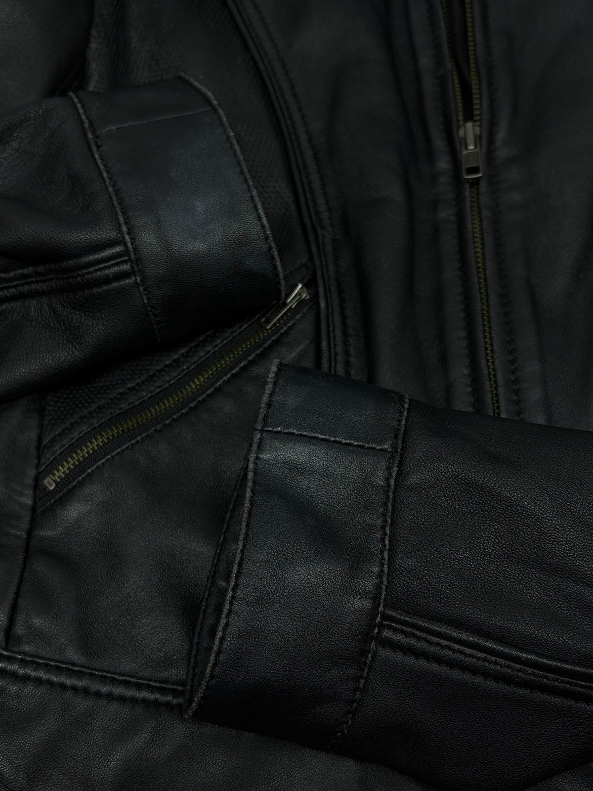 Bcbgmaxazria Bcbgmaxazria Black Leather Moto Jacket Rick Owens Biker Vibe Size M / US 6-8 / IT 42-44 - 24 Thumbnail
