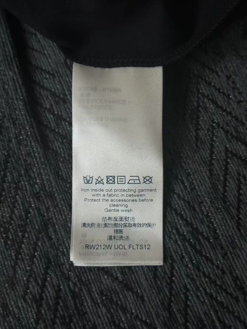 Louis Vuitton Louis Vuitton short sleeves Size US S / EU 44-46 / 1 - 4 Thumbnail