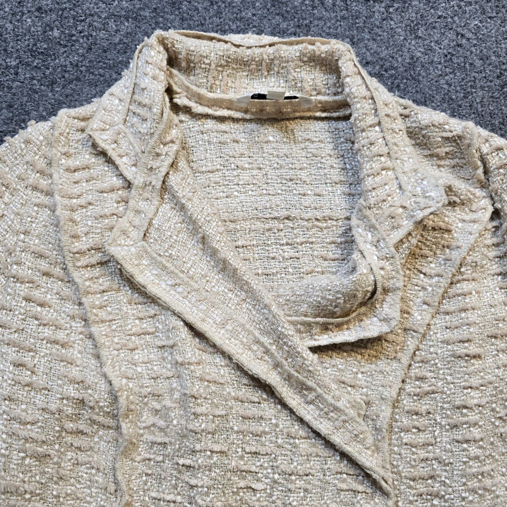 Vintage Cabi Jacket Womens Size Small Beige Boucle Texture Snap Button Casual Capsule Size S / US 4 / IT 40 - 2 Thumbnail
