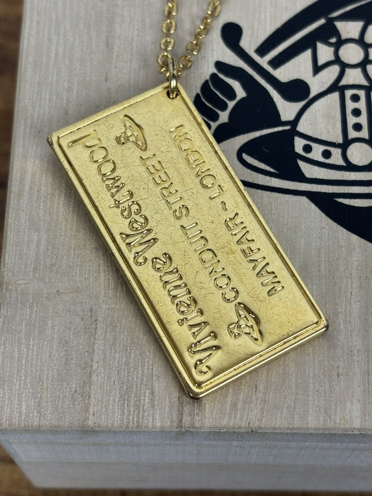 Vivienne Westwood Vintage Vivienne Westwood Gold Plate Pendant Necklace Size ONE SIZE - 1 Thumbnail