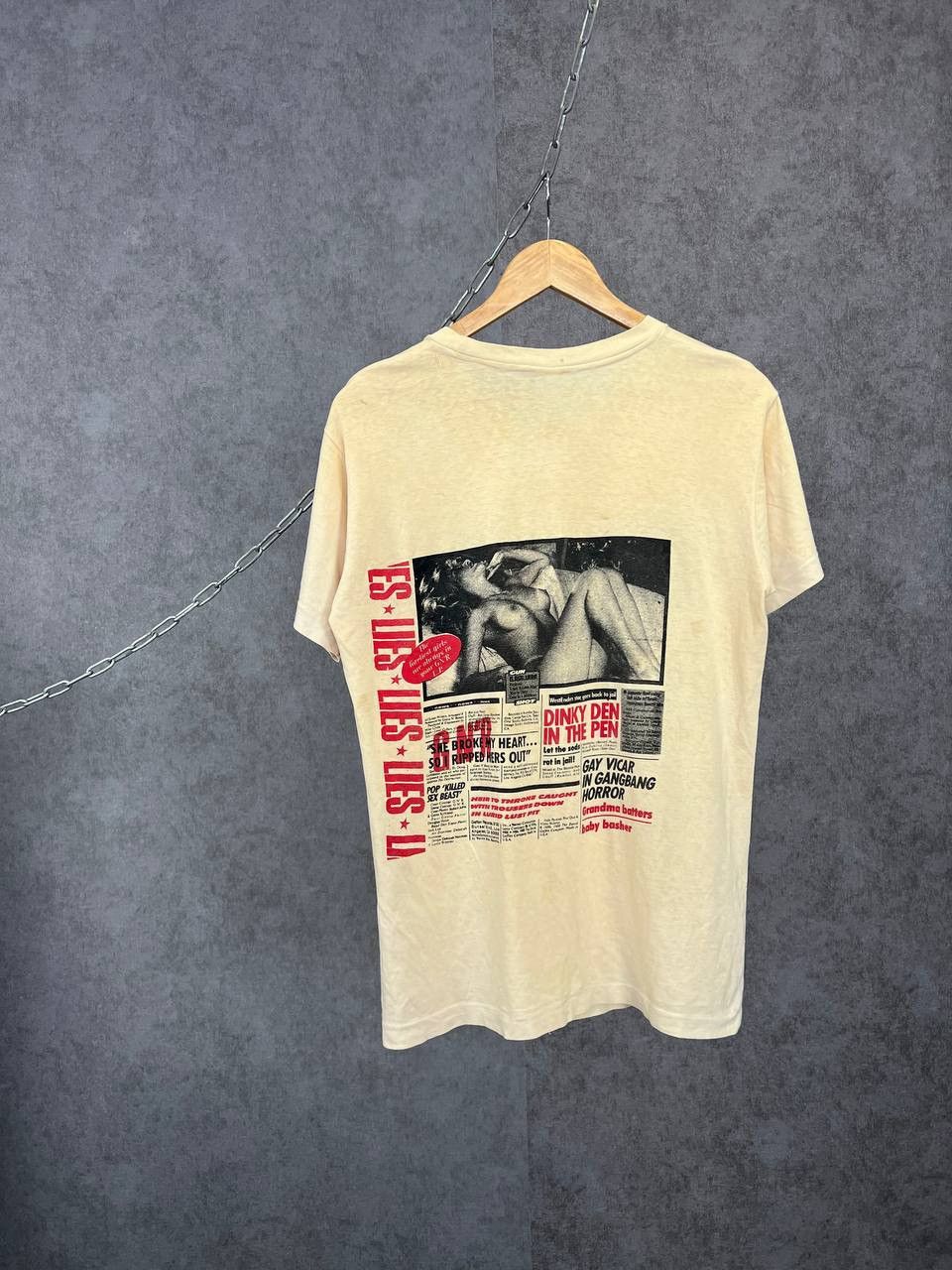Band Tees Guns N’ Roses 1988 single stitch vintage rock band tee Size US S / EU 44-46 / 1 - 2 Thumbnail