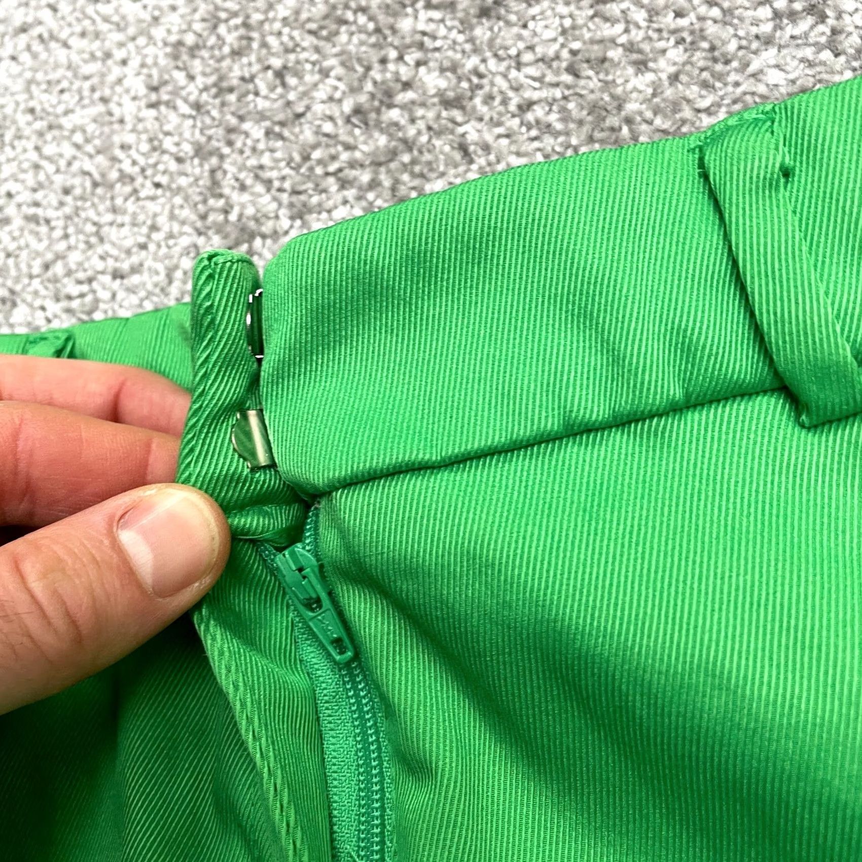 Vintage 7th Avenue Bermuda Shorts Women 0 Green Mid Rise Flat Front Casual Outdoor Pants Bermuda Shirt? Size 25" / US 0 / IT 36 - 4 Thumbnail
