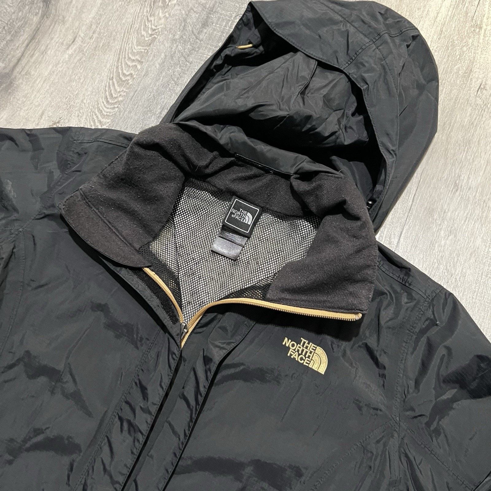 The North Face The North Face DryVent Black Shell Rain Coat Hooded Jacket Size M / US 6-8 / IT 42-44 - 4 Thumbnail