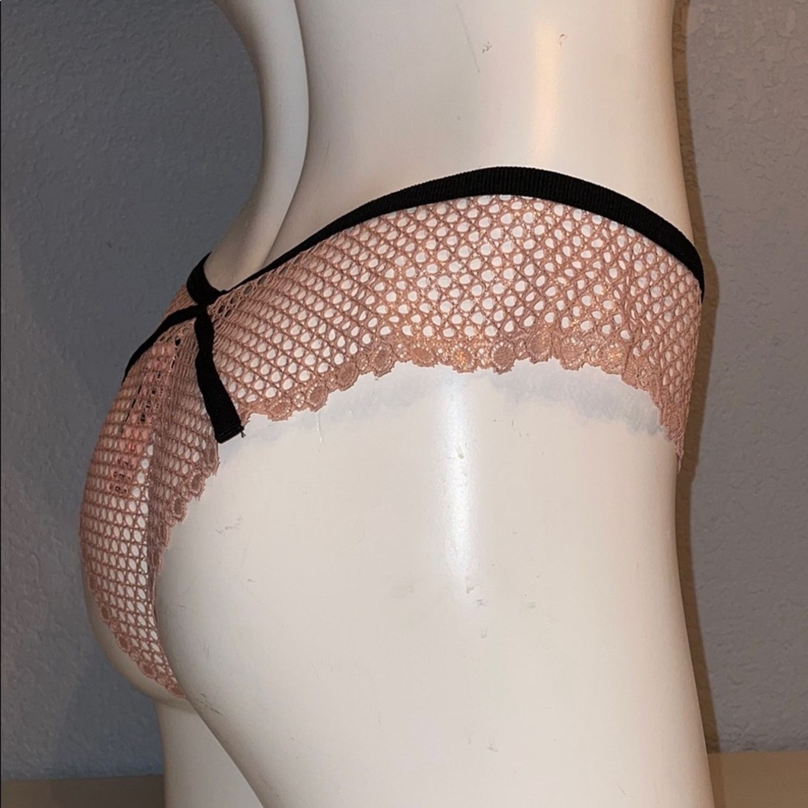 Victoria's Secret Victoria's Secret Thong VS Dusty Rose Shimmer VS VERY SEXY Size ONE SIZE - 12 Thumbnail