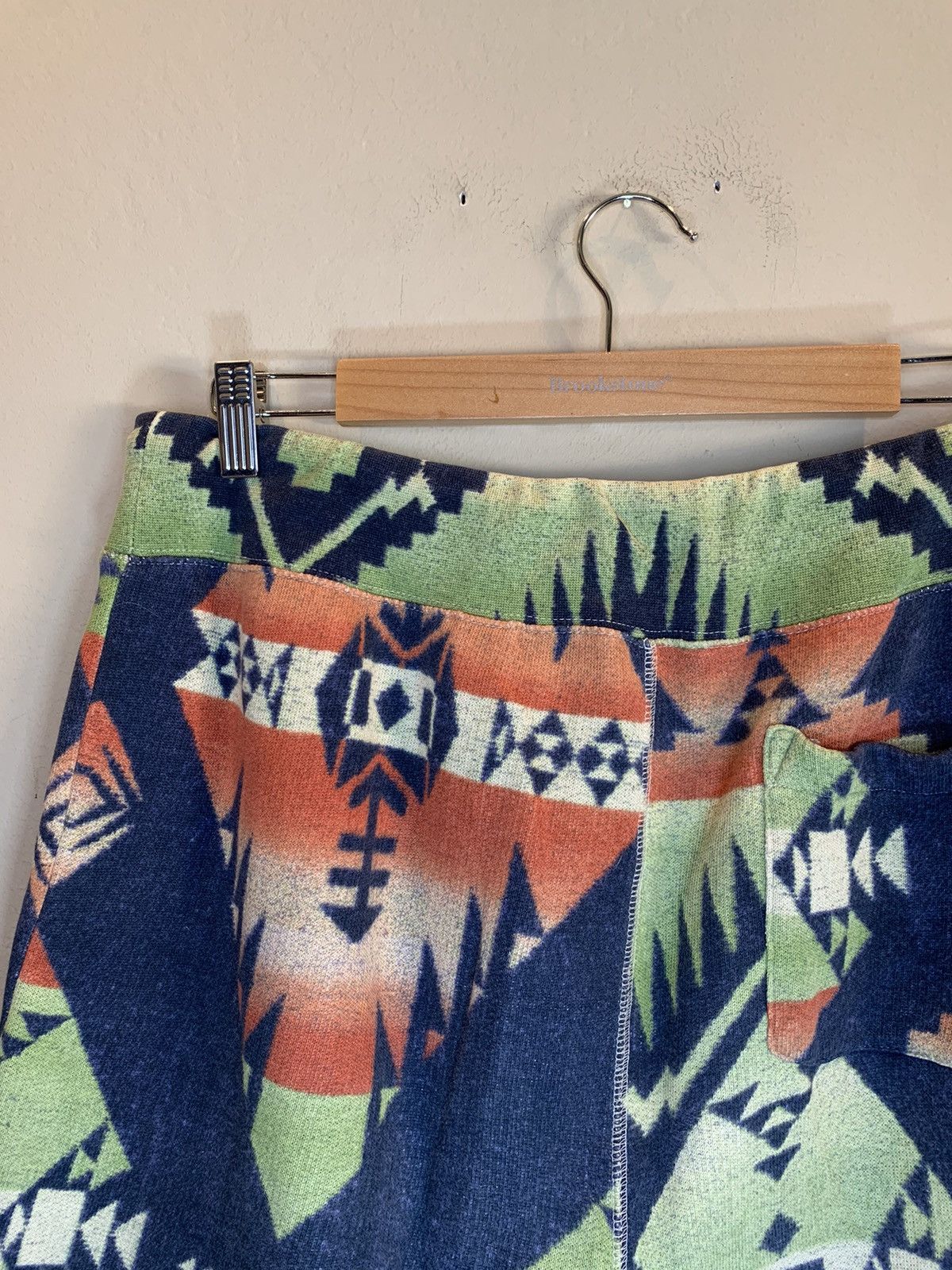 Polo Ralph Lauren *RARE* Vintage 90’s Polo Ralph Lauren Aztec Art Sweat Shorts Size US 34 / EU 50 - 6 Thumbnail