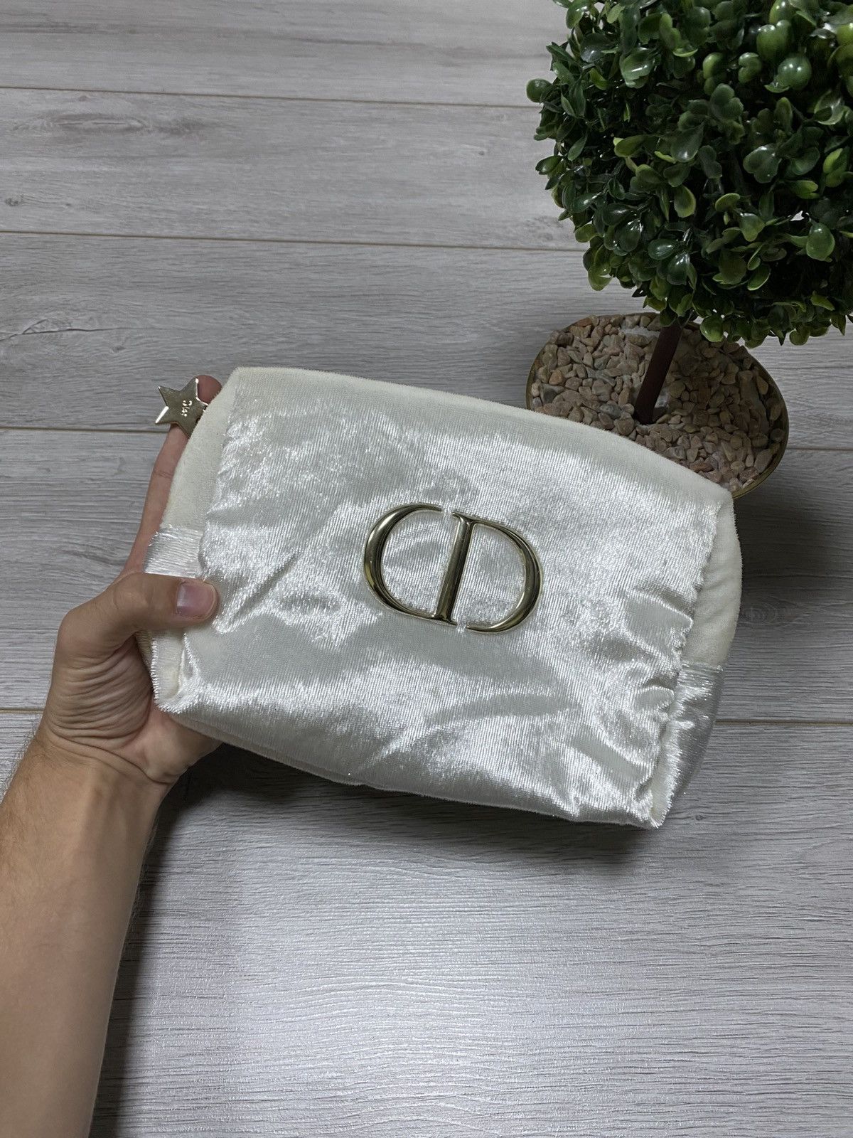 Christian Dior Monsieur Dior CD star ⭐️ small pouch bag cosmetic beauty shimmering Size ONE SIZE - 1 Thumbnail