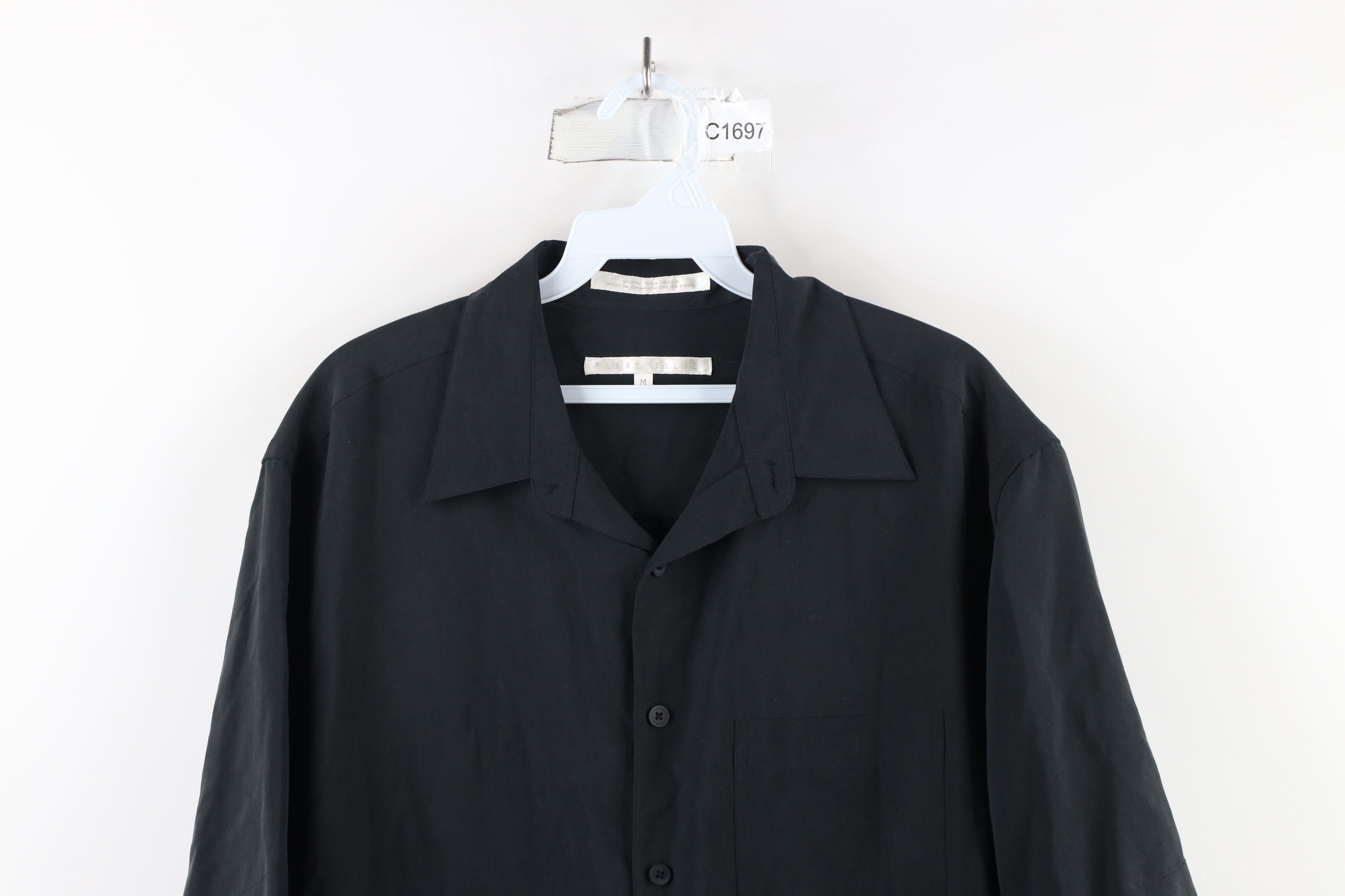 Vintage Vintage 90s Streetwear Silk Short Sleeve Button Shirt Black Size US M / EU 48-50 / 2 - 2 Thumbnail