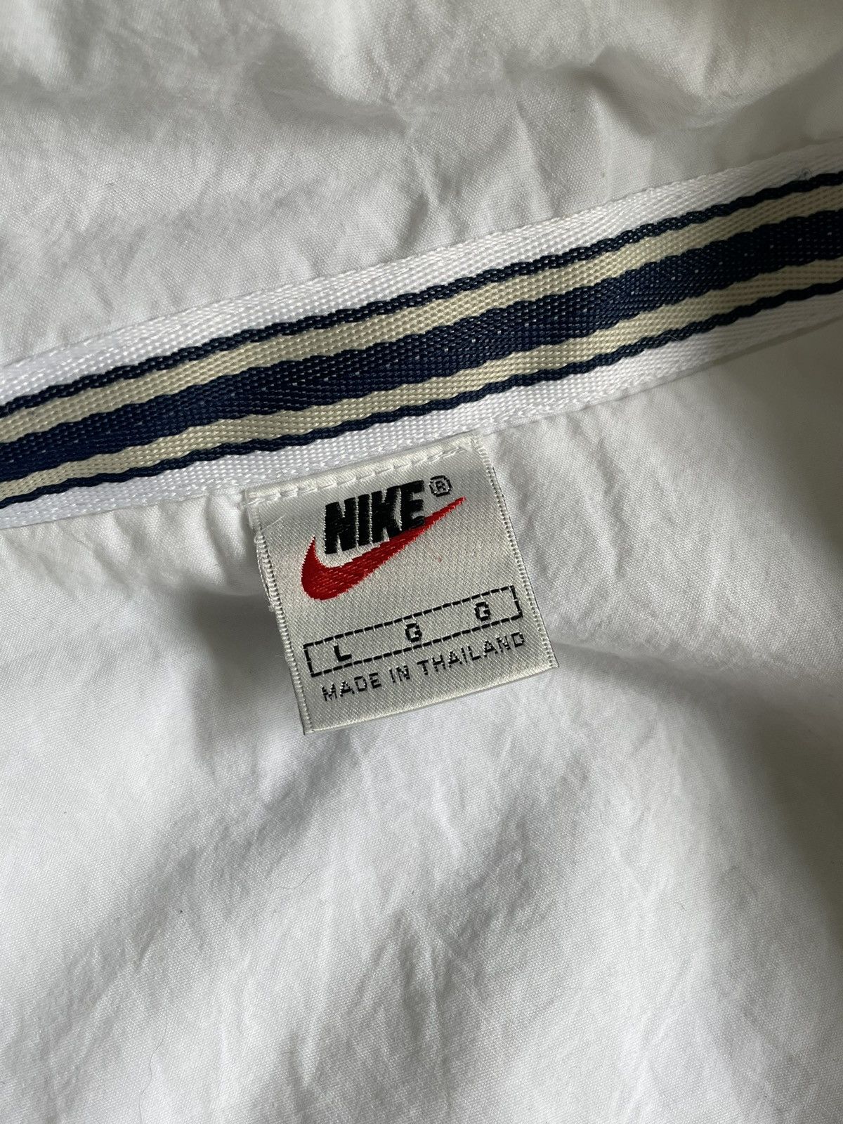 Vintage Vintage Nike Court Nylon Vest Size US L / EU 52-54 / 3 - 9 Thumbnail