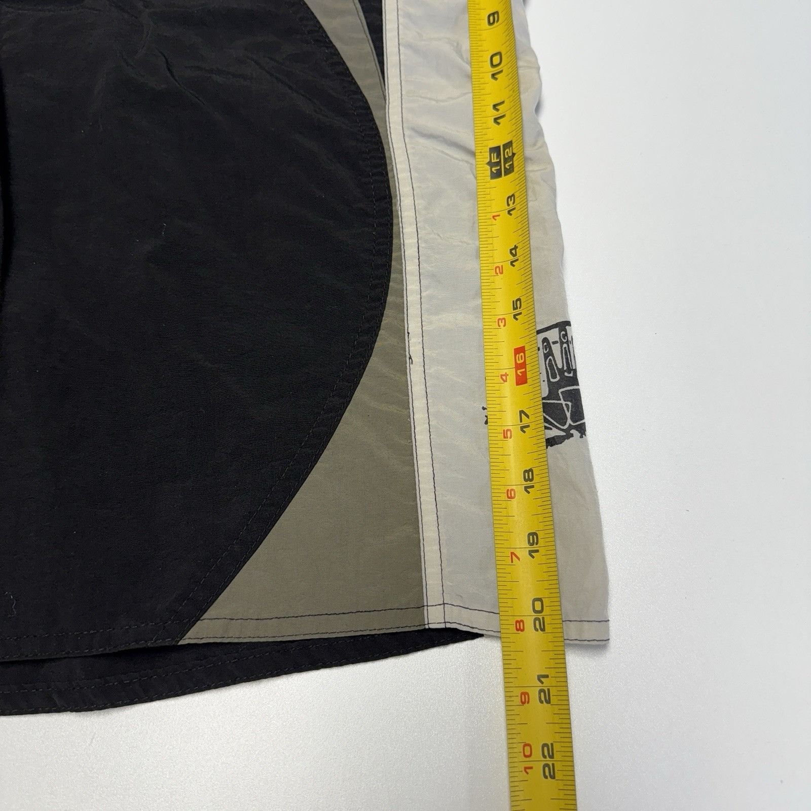 Body Glove Body Glove Swim Trunks Board Shorts Mesh Lined Black Mens 39 Size US 39 - 12 Thumbnail