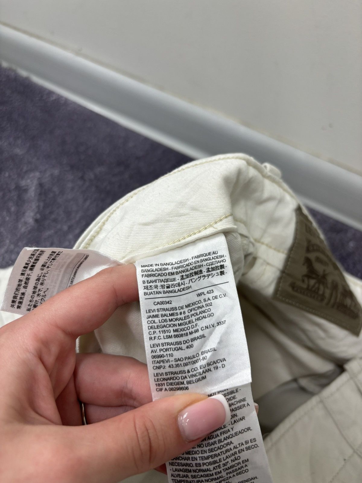 Levi's Vintage Levi’s Y2K Beige Utility Military Style Cargo Shorts Size US 32 / EU 48 - 10 Thumbnail