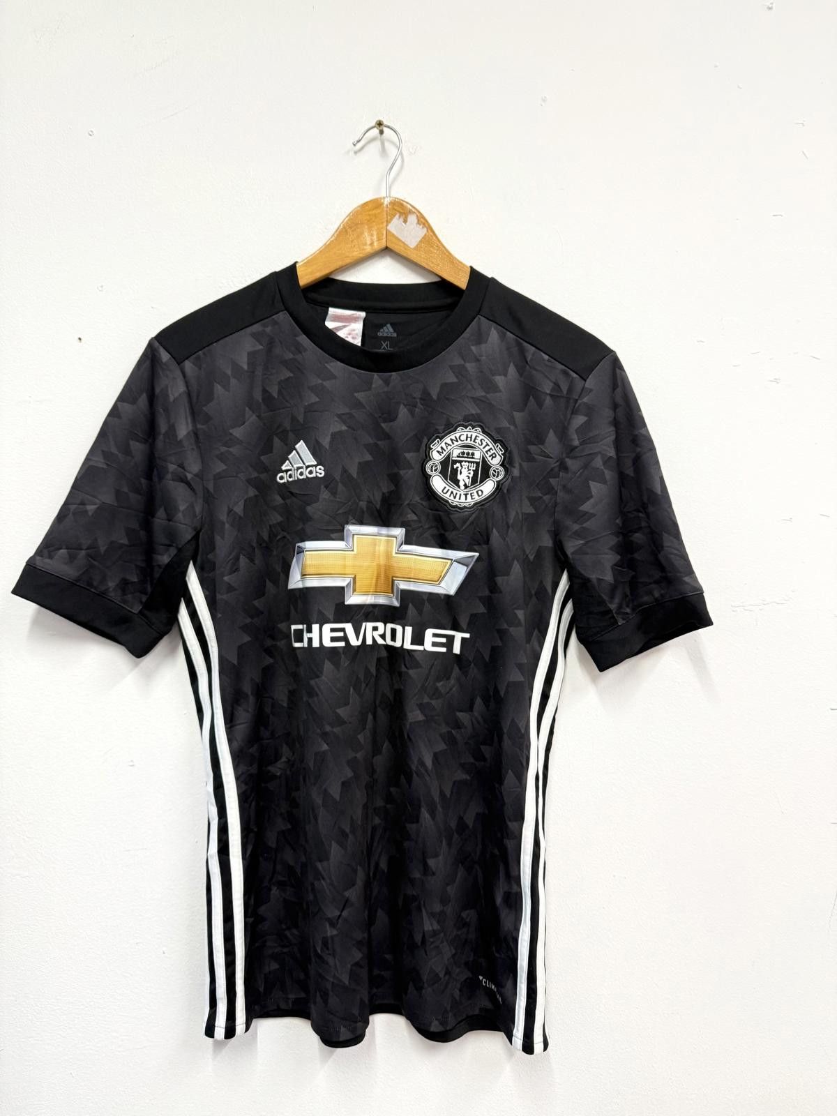 Adidas Manchester United Black Football Jersey XL ClimaCool Size US XL / EU 56 / 4 - 1 Thumbnail