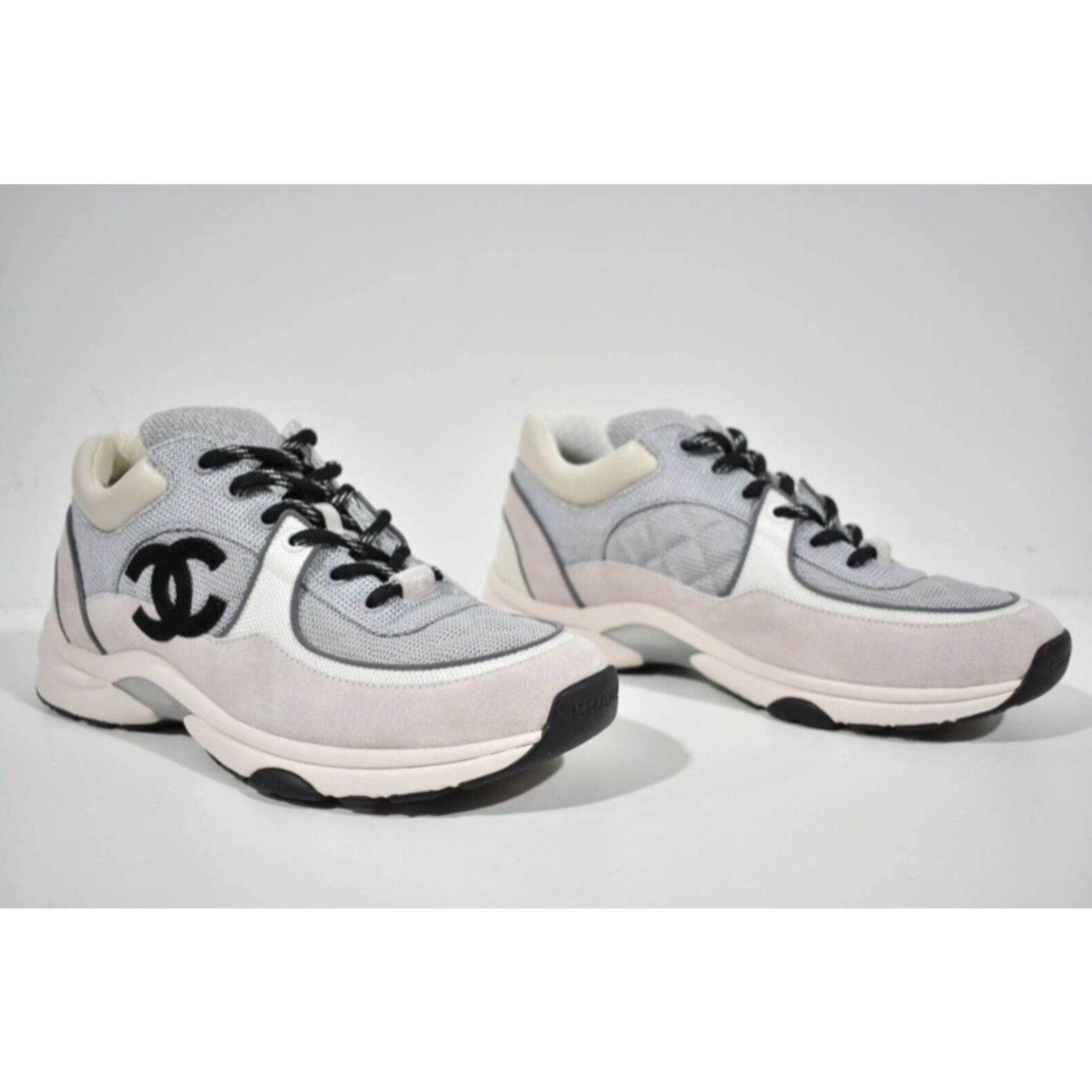 Chanel 21B Suede CC Logo Tie Flat Runner Trainer Sneaker 38.5 Size US 8.5 / IT 38.5 - 5 Thumbnail
