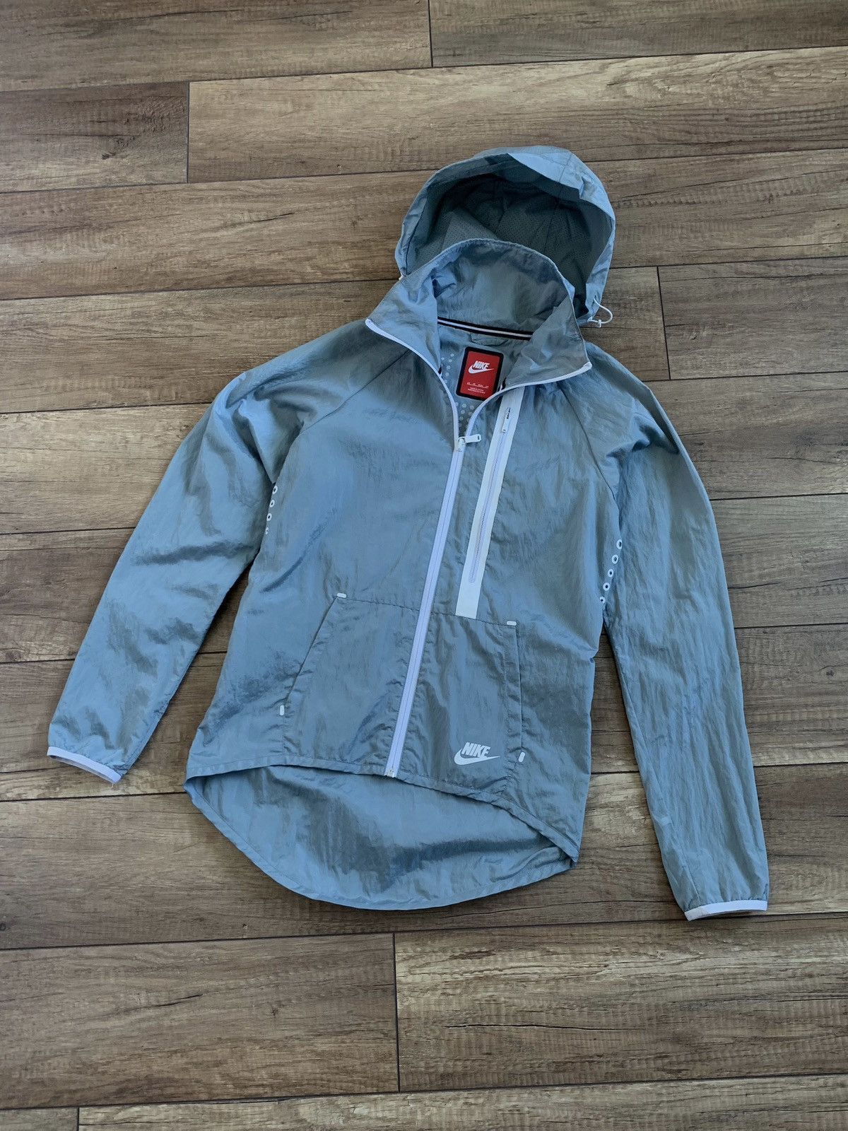 Nike Nike Womens Grey Silver Tech Hooded Windbreaker Jacket Size XS / US 0-2 / IT 36-38 - 1 Thumbnail