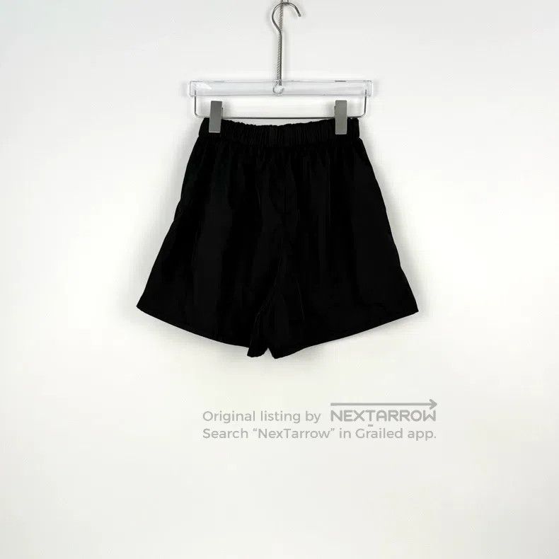 Prada Prada Black metal triangle label nylon shorts Size 24" / US 00 / IT 34 - 4 Thumbnail
