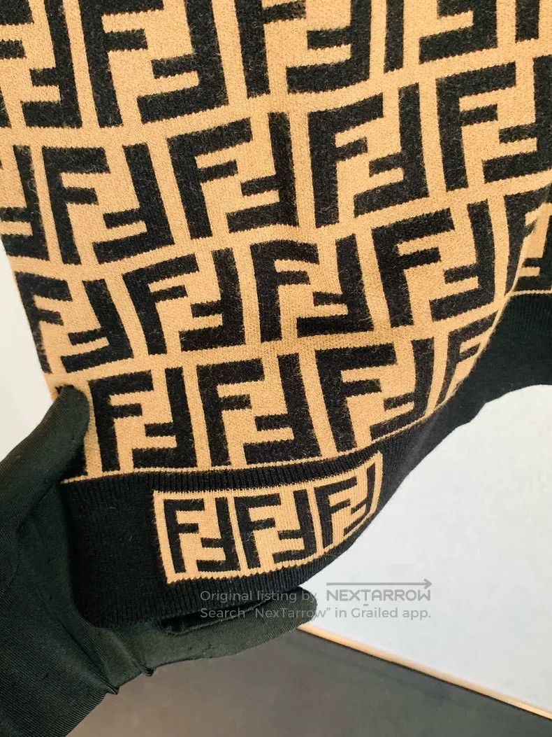 Fendi Fendi Monogram Printed Knit Short Sleeve Size XS / US 0-2 / IT 36-38 - 6 Thumbnail