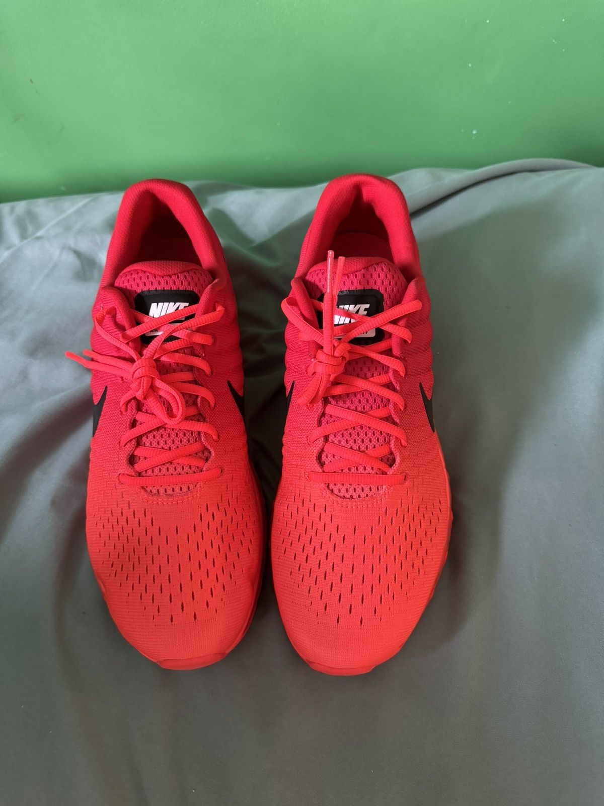 Nike Nike Air Max 2017 Size US 11 / EU 44 - 7 Thumbnail