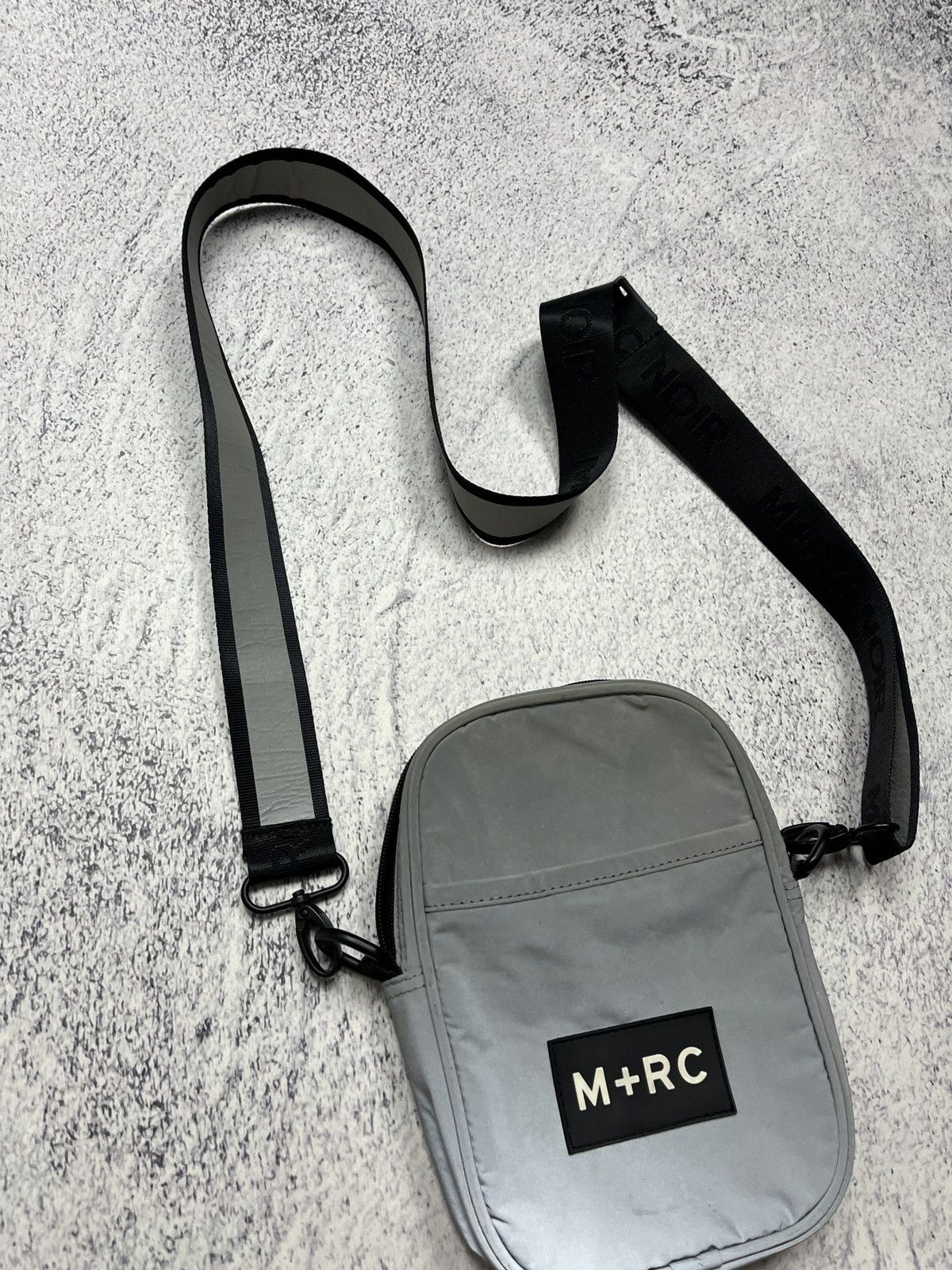 M+Rc Noir M+RC Noir Shoulder Bag Gray Reflective Rare Hype Streetwear Size ONE SIZE - 5 Thumbnail