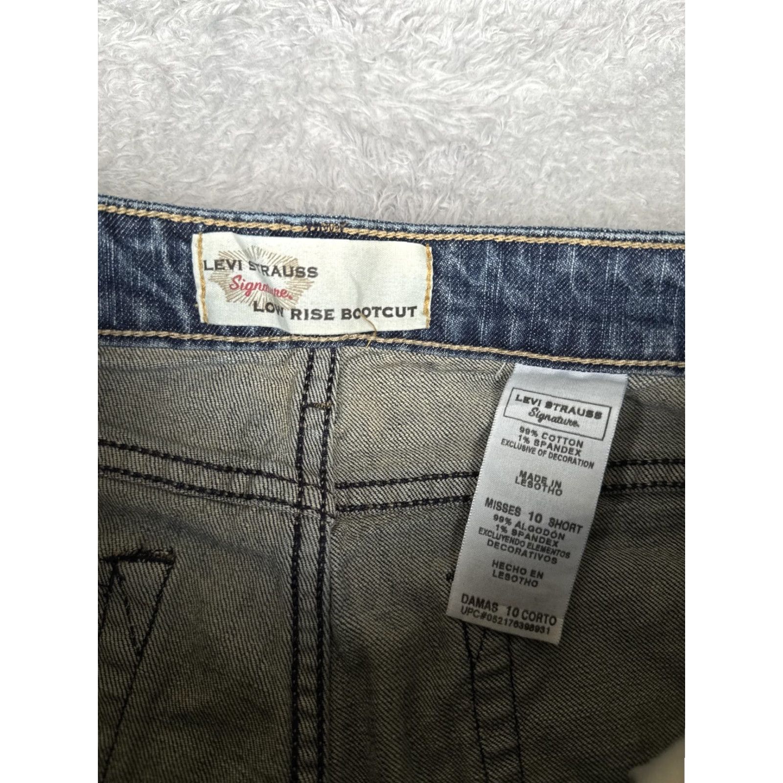 Vintage Levi Strauss Signature Jeans Womens 10 Short Blue Bootcut Jeans with Stretch 30x29 Low Rise 5-Pocket Denim Size 32" / US 10 / IT 46 - 6 Thumbnail