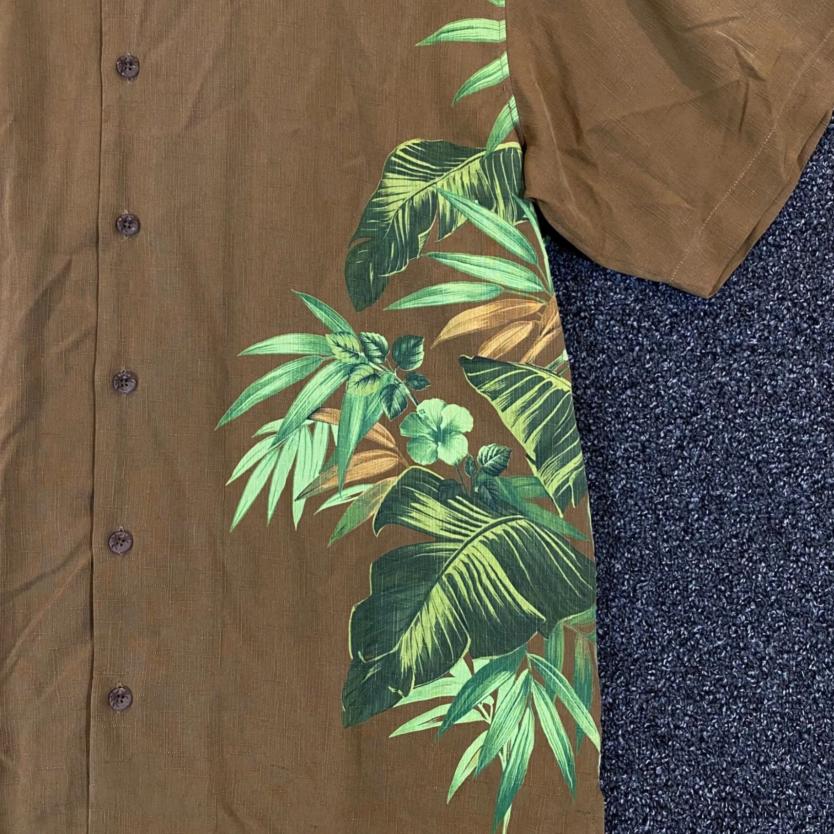 Tommy Bahama Tommy Bahama Shirt Mens Large Brown Green Floral Silk Button Up Outdoors S/S Size US L / EU 52-54 / 3 - 3 Thumbnail