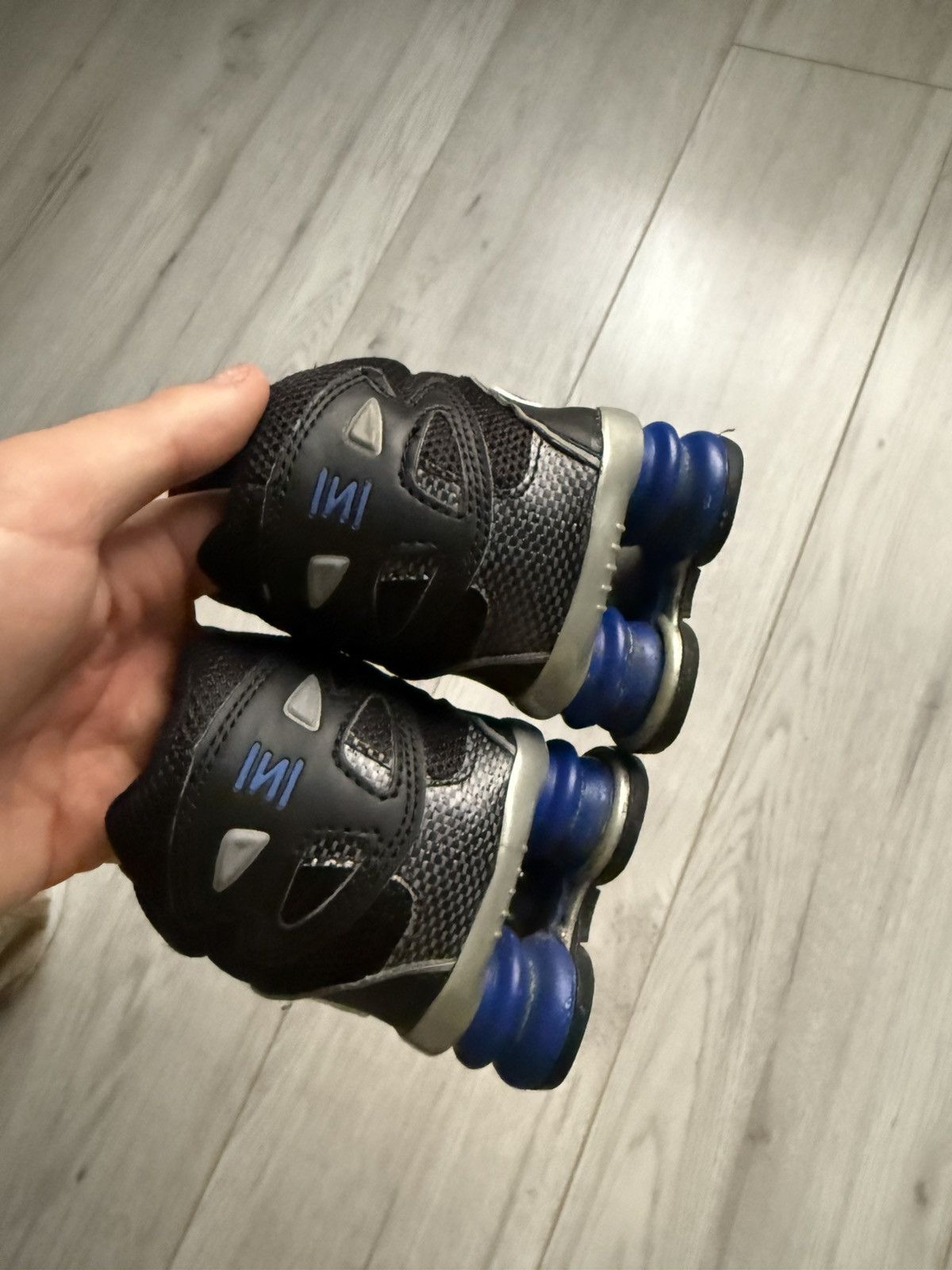 Nike × Vintage Vintage Nike Shox 2002 logo swoosh sneakers Size US 8 / EU 41 - 7 Thumbnail