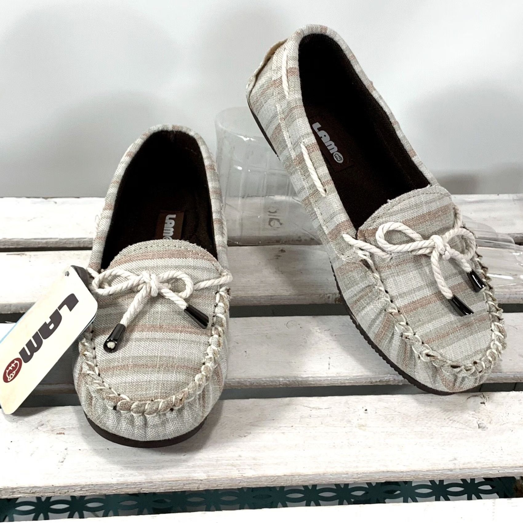 Vintage Lamo Sabrina Moc II Moccasins Beige Stripe Size 6 NEW Womens Shoes Beig e Stripe Moccasin Casual Classic Modern Vintage: No Size ONE SIZE - 2 Thumbnail