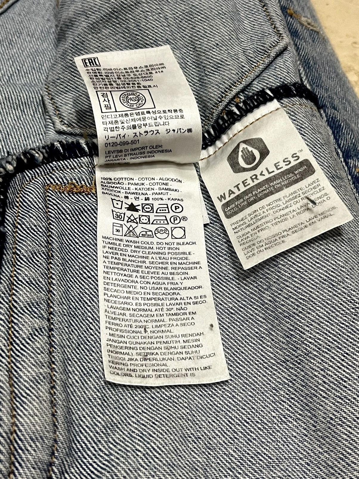 Levi's × Vintage Vintage Levi Big E Custom Koi Fish Jean Jacket Size US XS / EU 42 / 0 - 10 Thumbnail