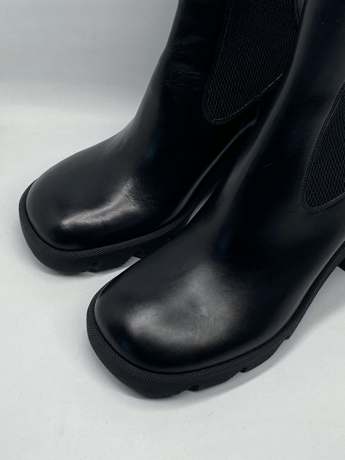 Burberry Burberry Elasticated-Panel Leather Heeled Boots size 37 Size US 7 / IT 37 - 6 Thumbnail