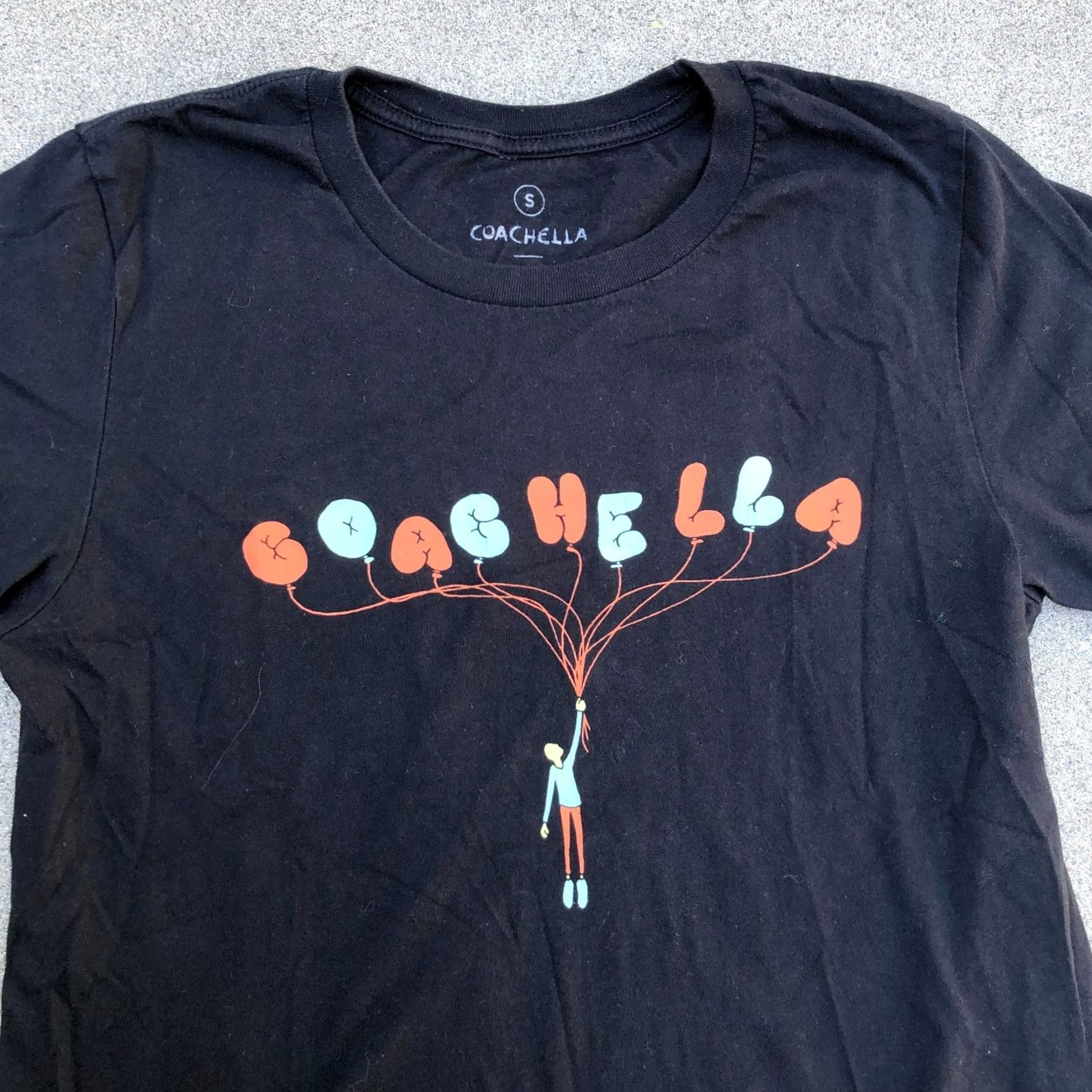 Vintage VINTAGE COACHELLA Official T Shirt Women's SMALL Black Radiohead Lady Gaga Shirt Women Small Black 2017 Size S / US 4 / IT 40 - 4 Thumbnail