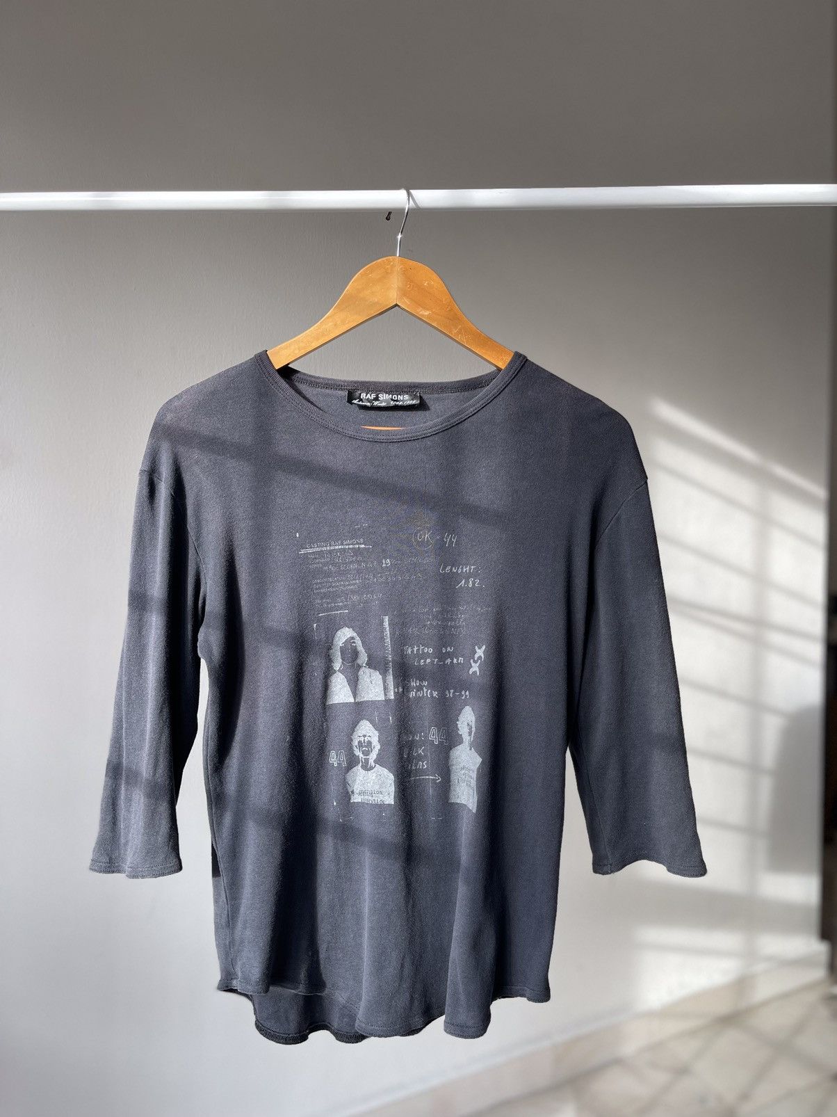 Raf Simons Rare 1998-1999 Raf Simons Casting Print Raglan Tee Size US S / EU 44-46 / 1 - 11 Thumbnail