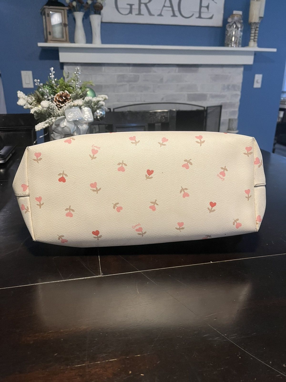 Coach Cream Limited edition Valentine’s Day Coach Gallery Tote Size ONE SIZE - 8 Thumbnail