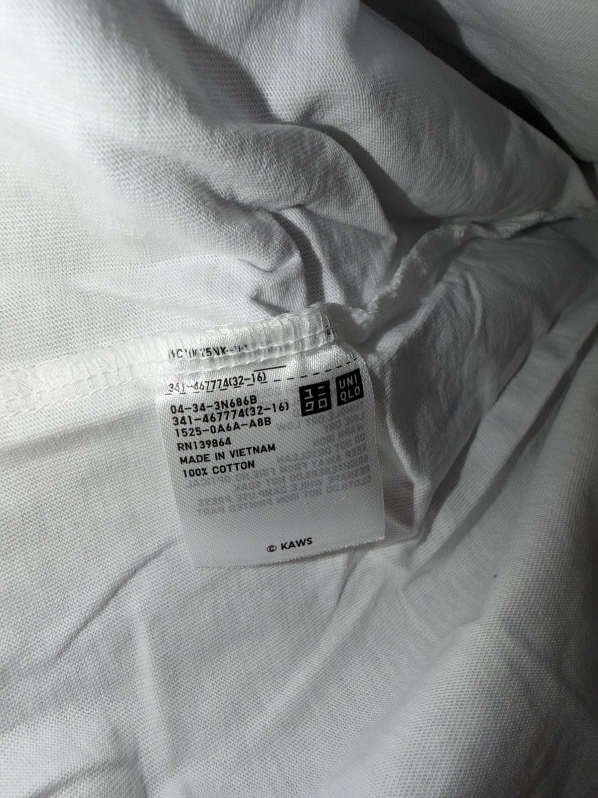 Kaws × Uniqlo KAWS × Uniqlo UT Short Sleeve Graphic T-shirt Size US L / EU 52-54 / 3 - 4 Thumbnail