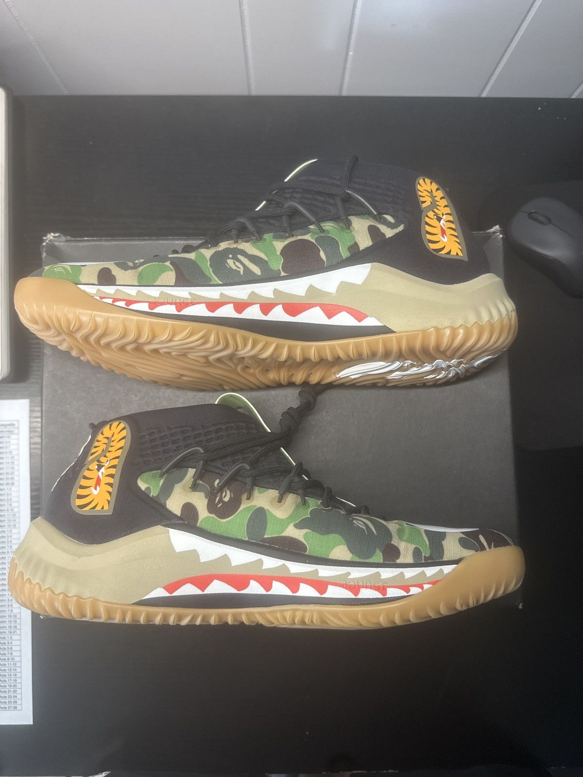 Adidas × Bape Dame 4 x A Bathing Ape Size US 7 / EU 40 - 2 Thumbnail