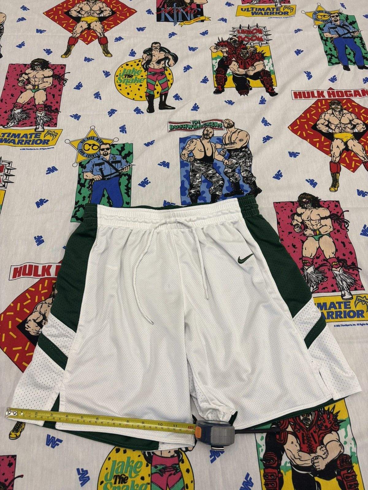 Nike vintage nike swoosh logo green white basketball shorts S/M Size US 32 / EU 48 - 4 Thumbnail