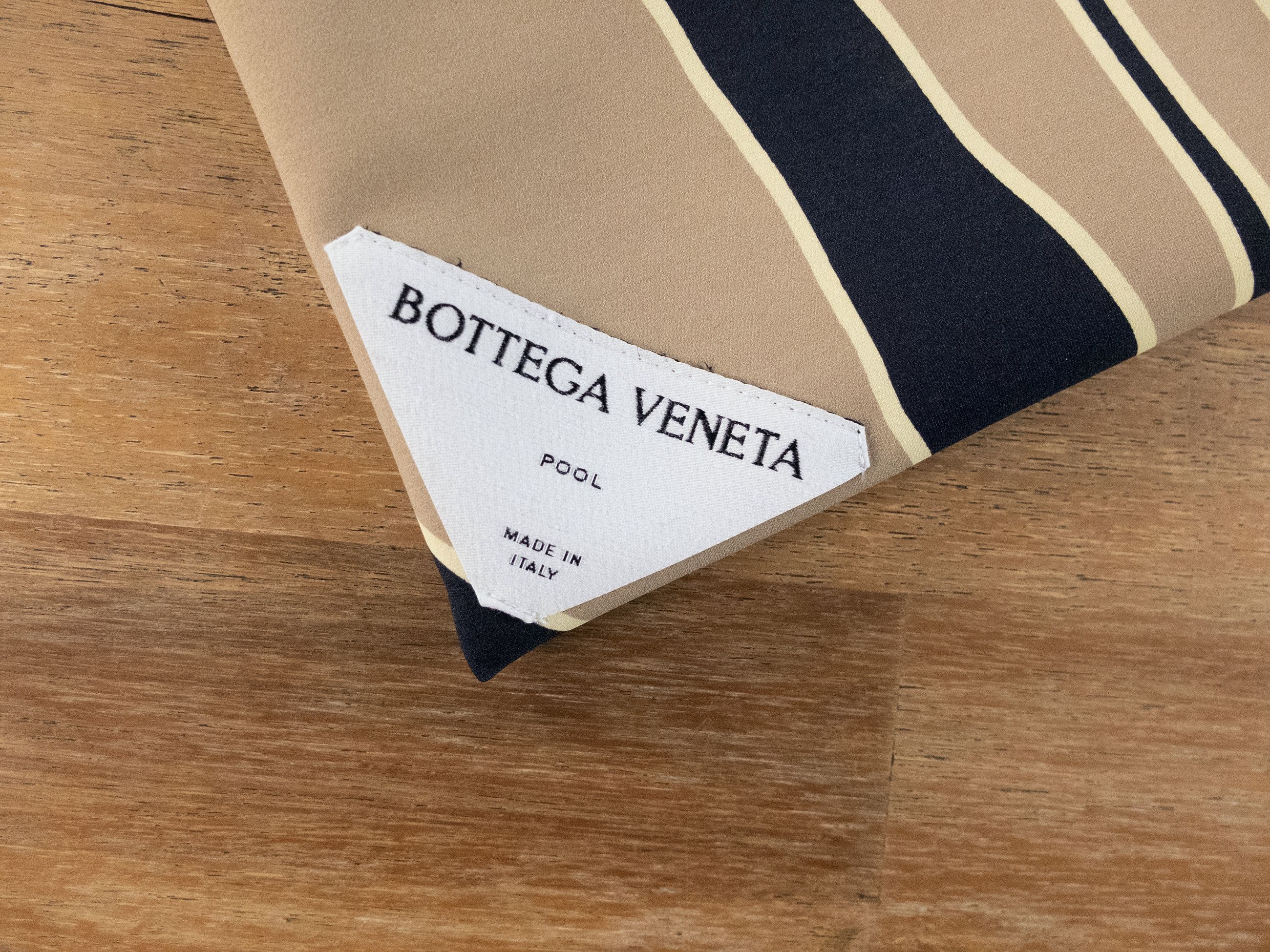 Bottega Veneta BOTTEGA VENETA beige animal print swimsuit Size Large / 8 US Size 30" / US 8 / IT 44 - 8 Thumbnail