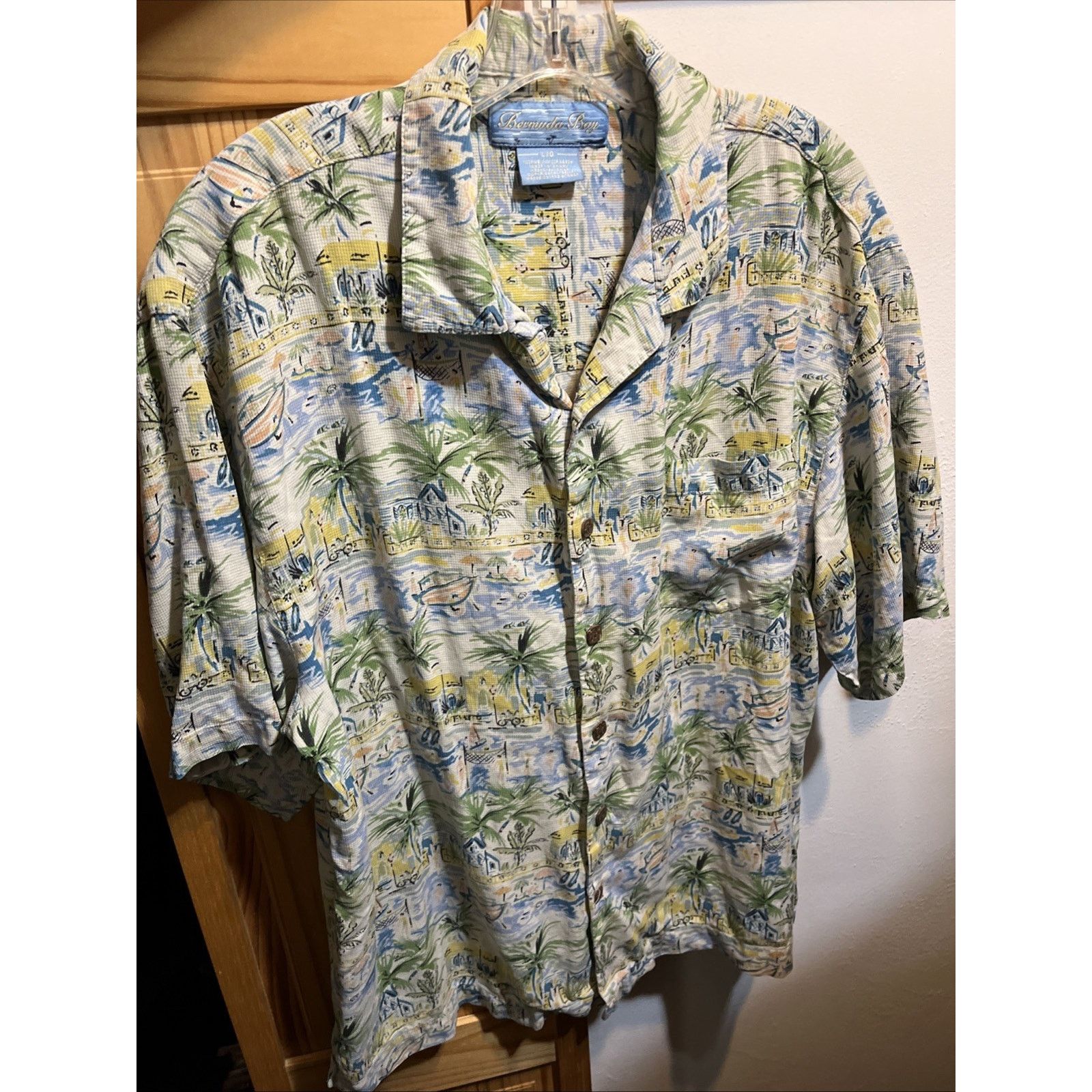 Other Bermuda Bay 100% Silk Hawaiian Shirt Men's Large Blue Fish Size US L / EU 52-54 / 3 - 11 Thumbnail