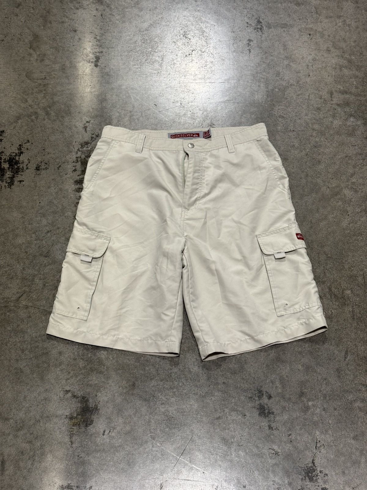 Quiksilver × Vintage Vintage Y2K Quiksilver Light Cargo Shorts 34 Size US 34 / EU 50 - 1 Thumbnail