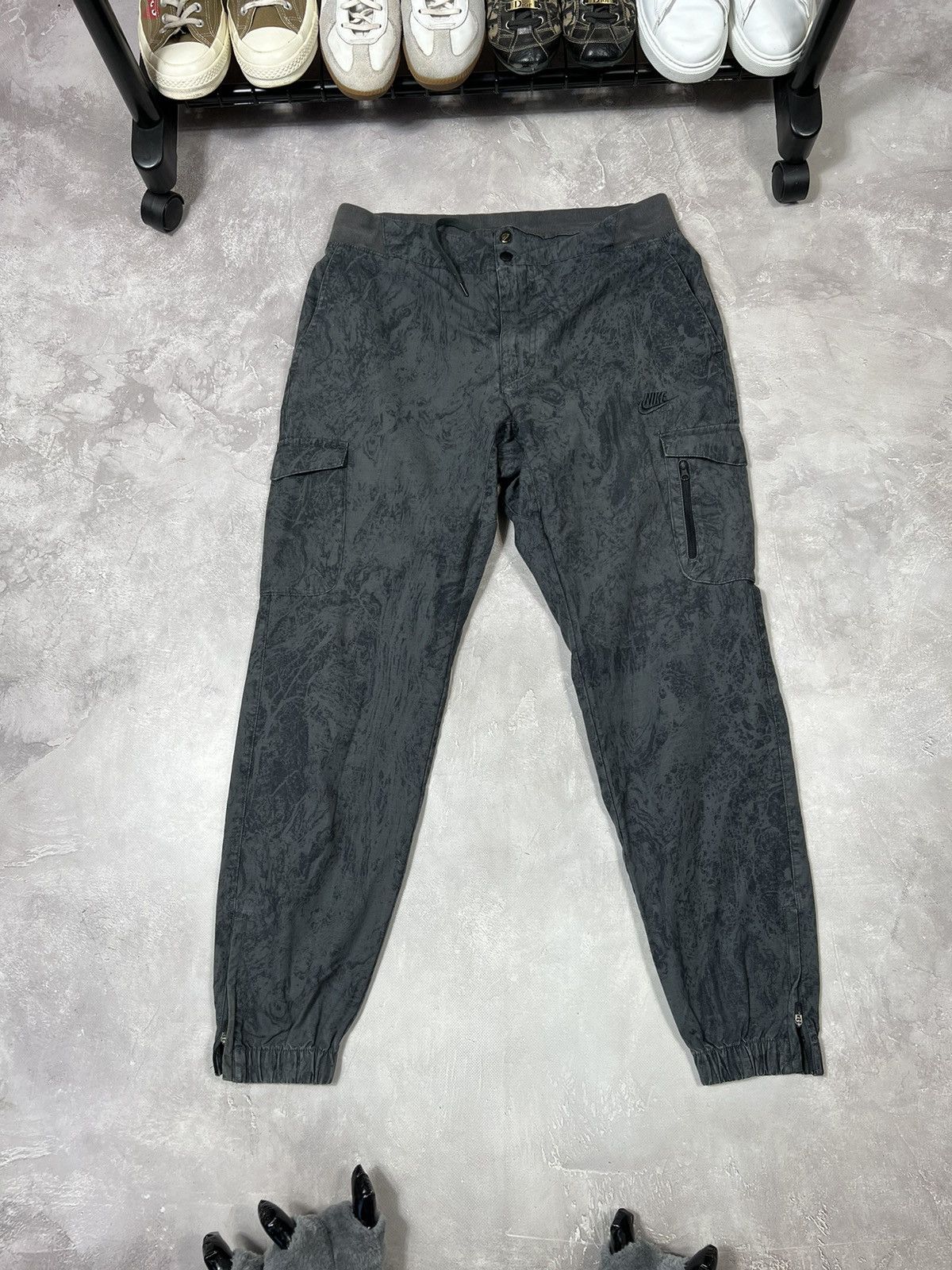 Vintage Vintage Nike Y2k Cargo Pants Size US 32 / EU 48 - 1 Thumbnail