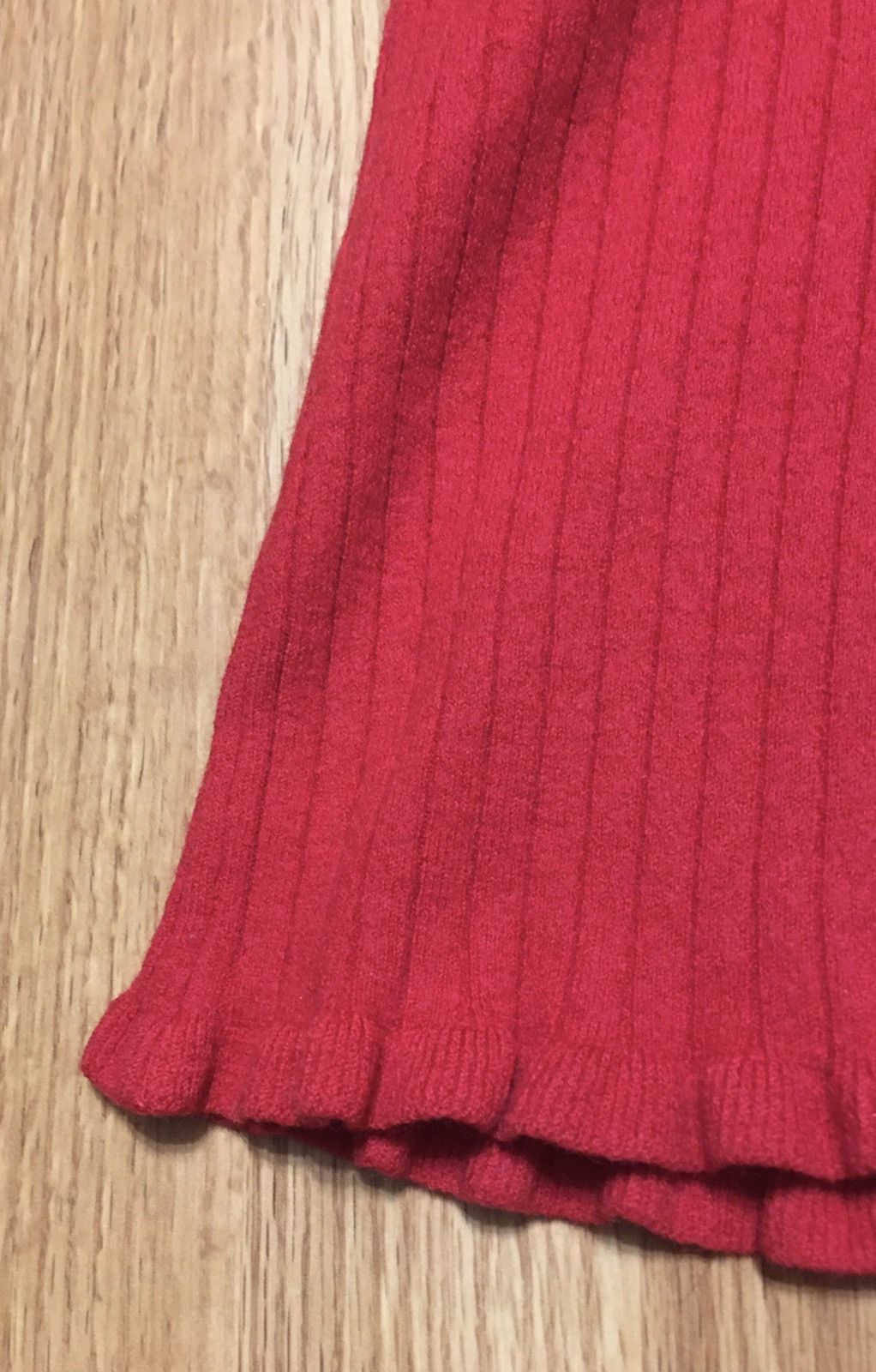 Valentino × Vintage Vintage Valentino Ruffled Ribbed Red Wool Sweater Size XS / US 0-2 / IT 36-38 - 10 Thumbnail