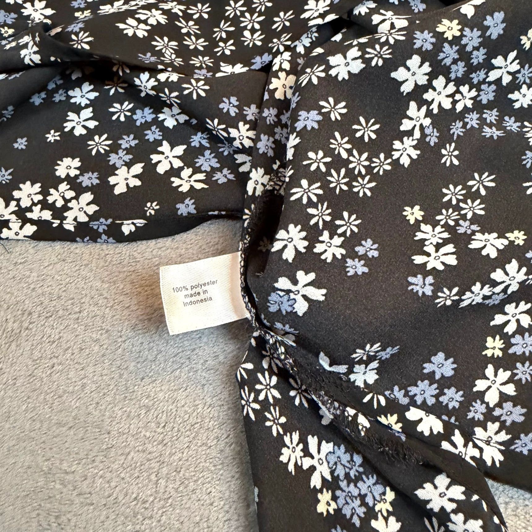 Vintage VINTAGE Lane Bryant Black Floral Ditsy Print Button Down Blouse Womens 14/16 Long Sleeve Size XL / US 12-14 / IT 48-50 - 5 Thumbnail