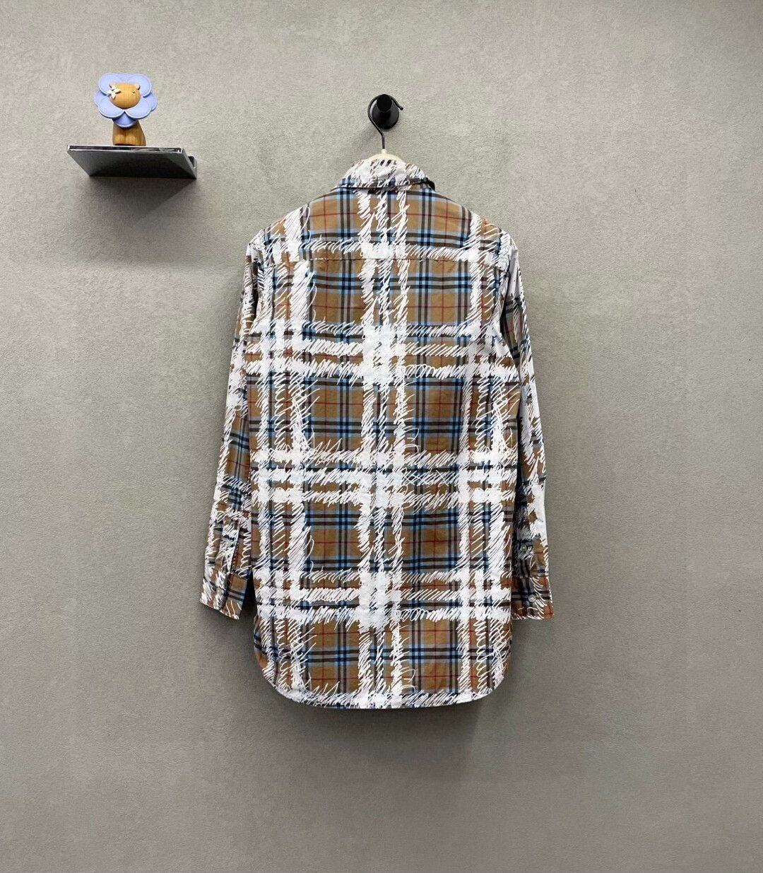 Burberry burberry plaid shirt with graffiti design Size US S / EU 44-46 / 1 - 2 Thumbnail