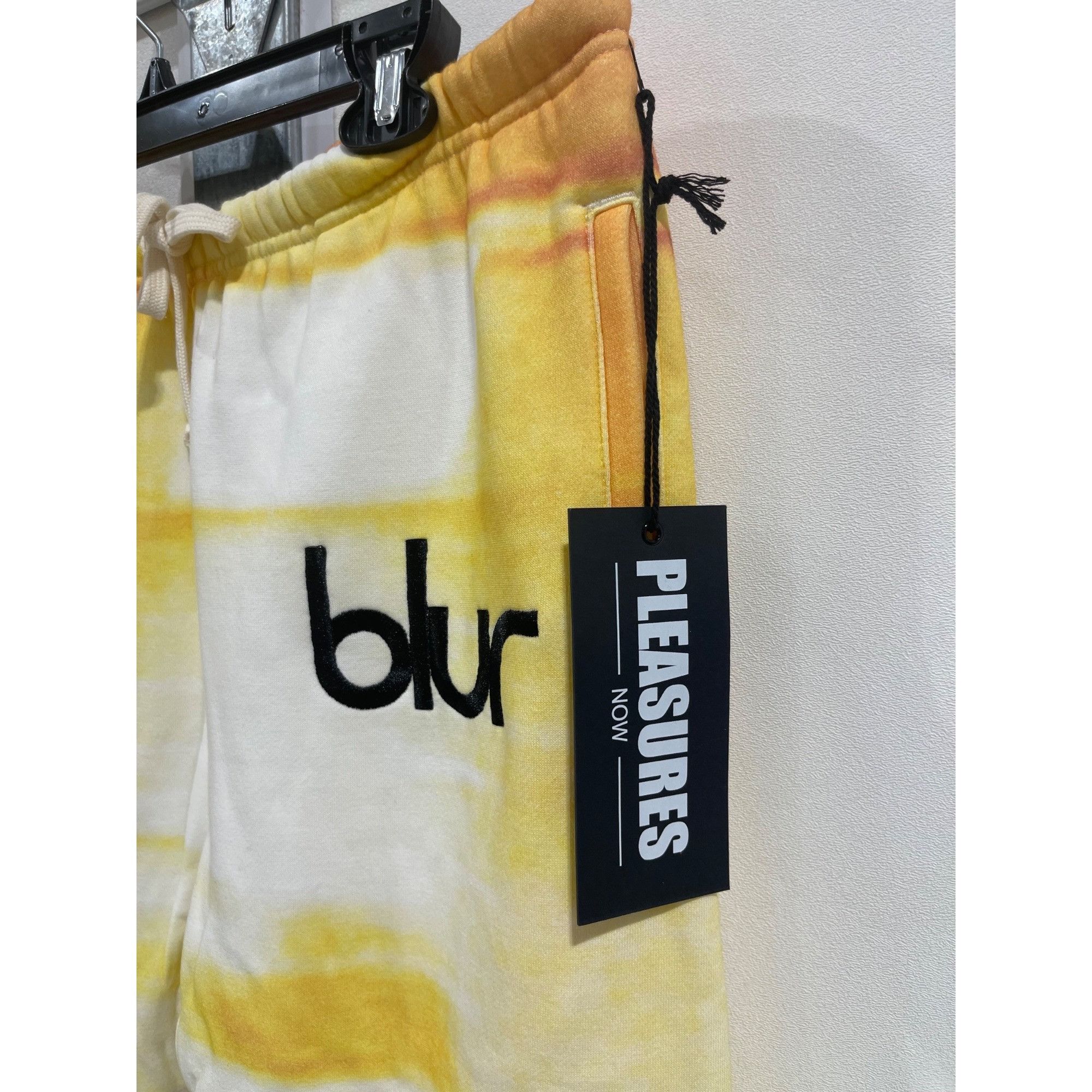 Pleasures NEW PLEASURES x BLUR LIMITED SWEATPANTS MEDIUM Size US 32 / EU 48 - 4 Thumbnail