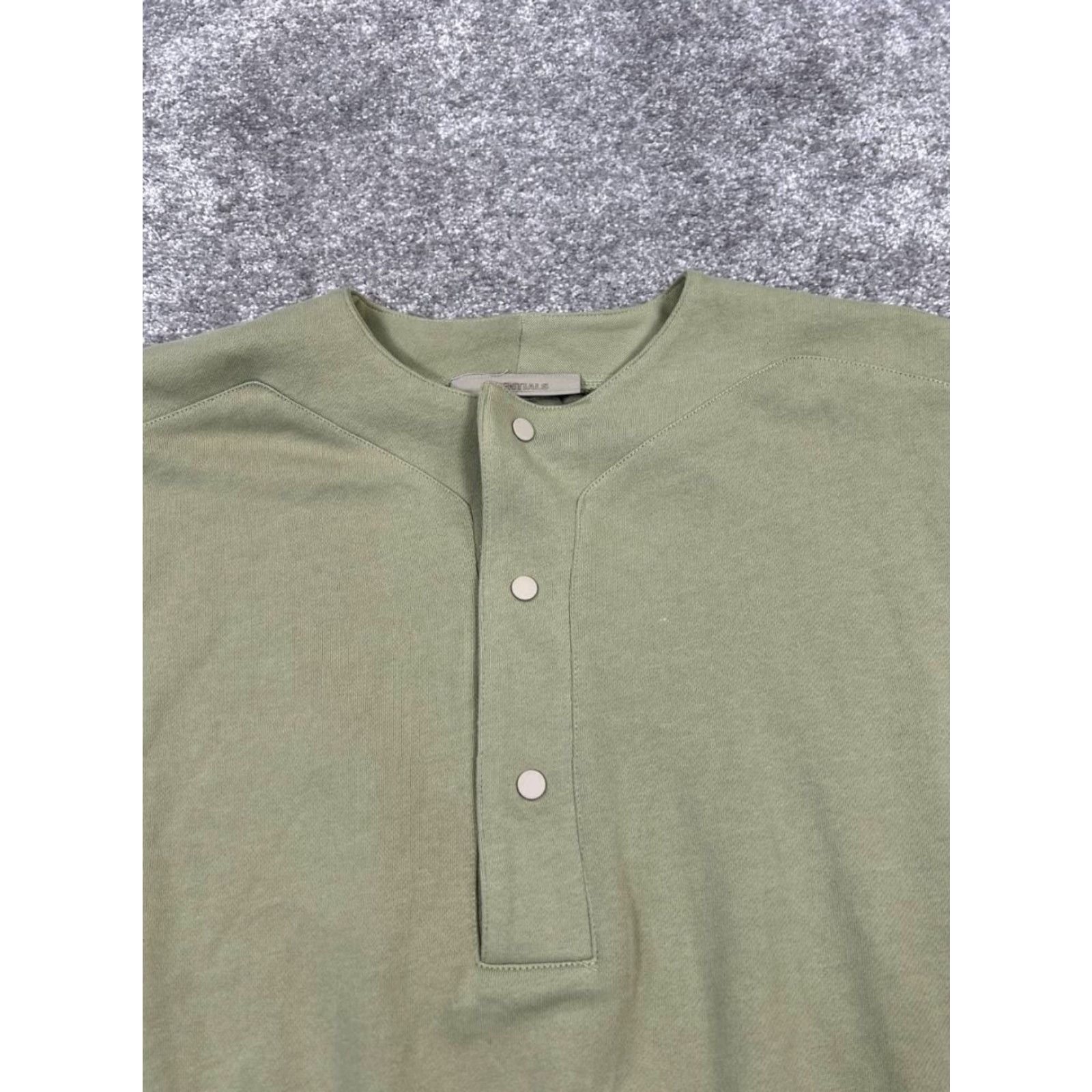 Essentials VINTAGE Essentials Shirt Womens 8 Cotton Knit Oversized Henley Green Casual Spring Womens Size M / US 6-8 / IT 42-44 - 2 Thumbnail